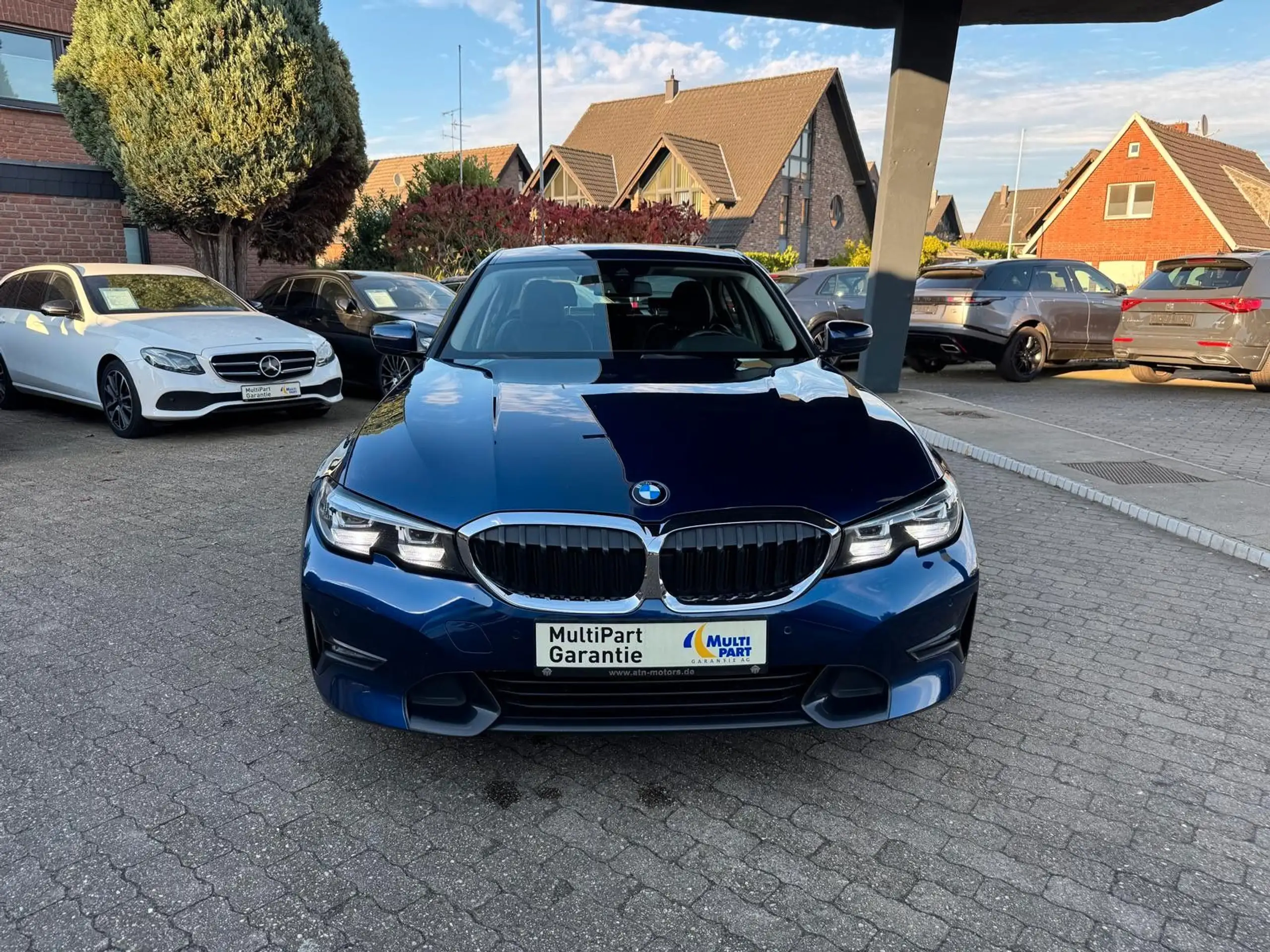 BMW - 320