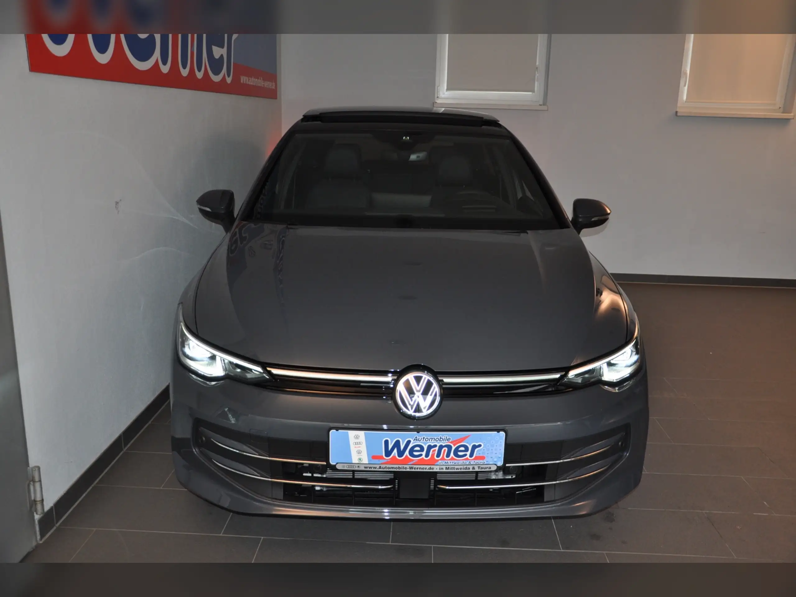 Volkswagen - Golf