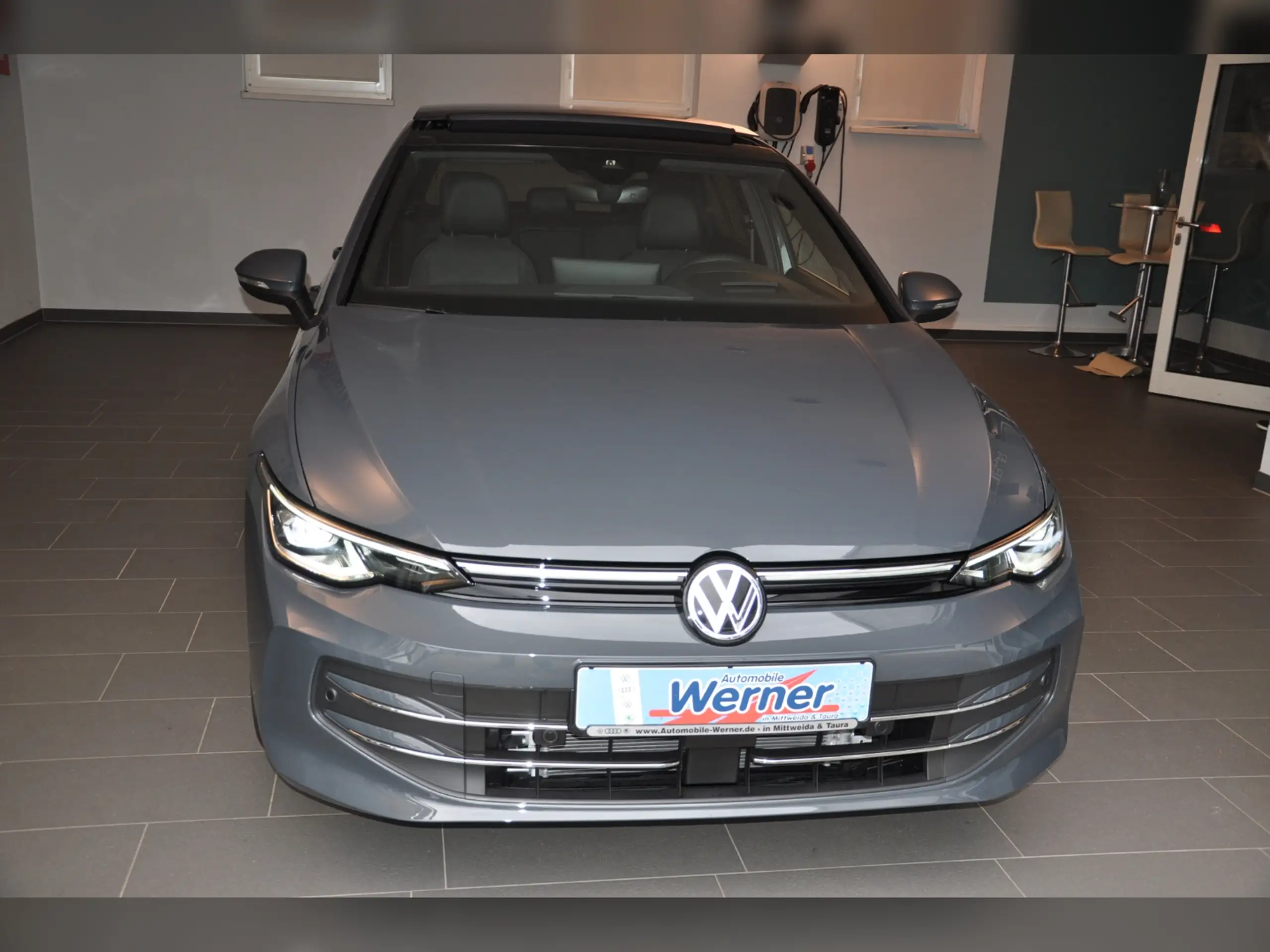 Volkswagen - Golf