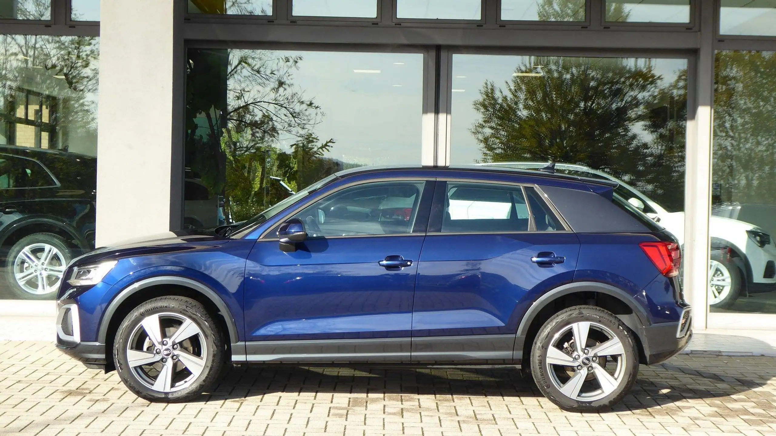 Audi - Q2