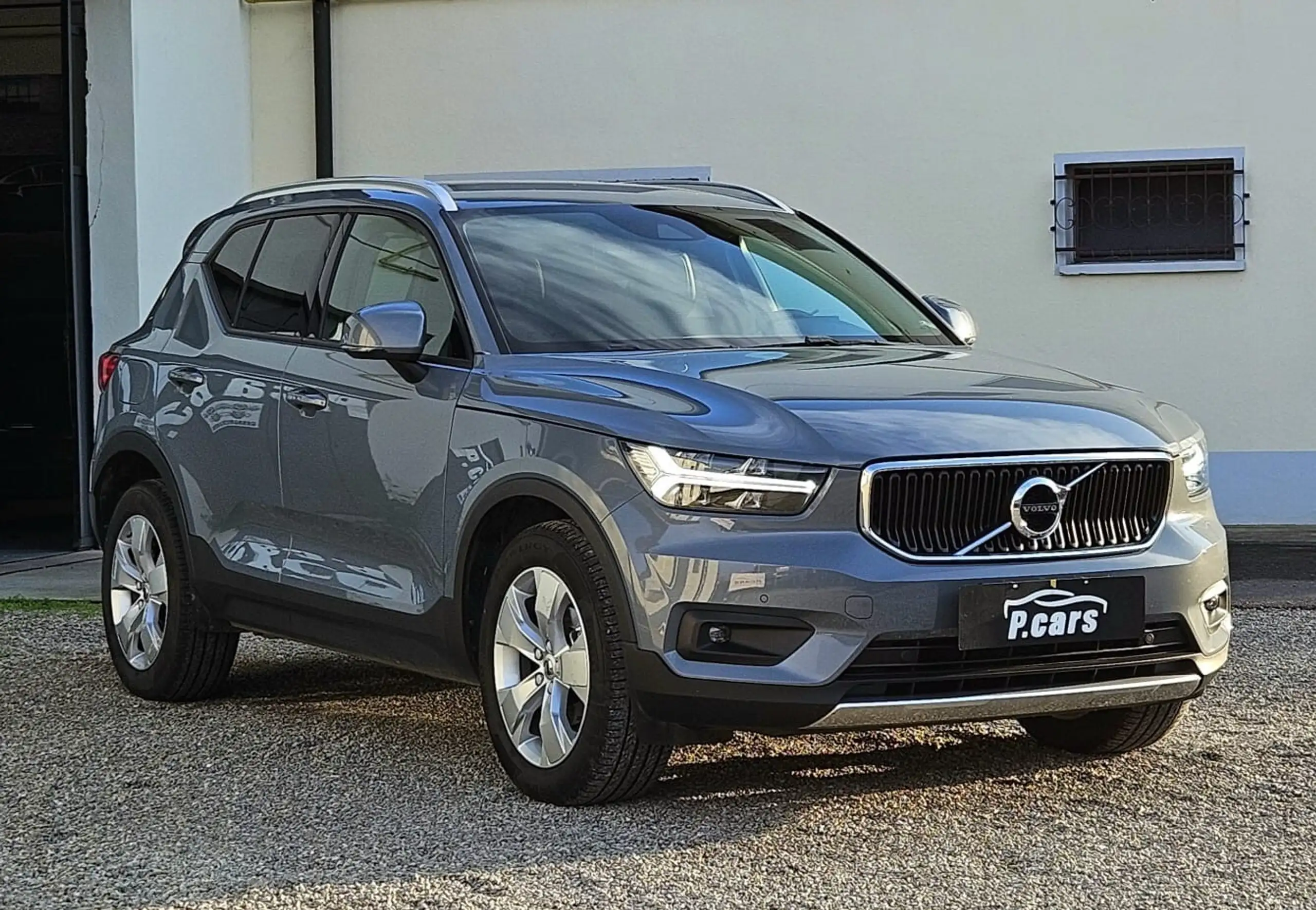 Volvo - XC40