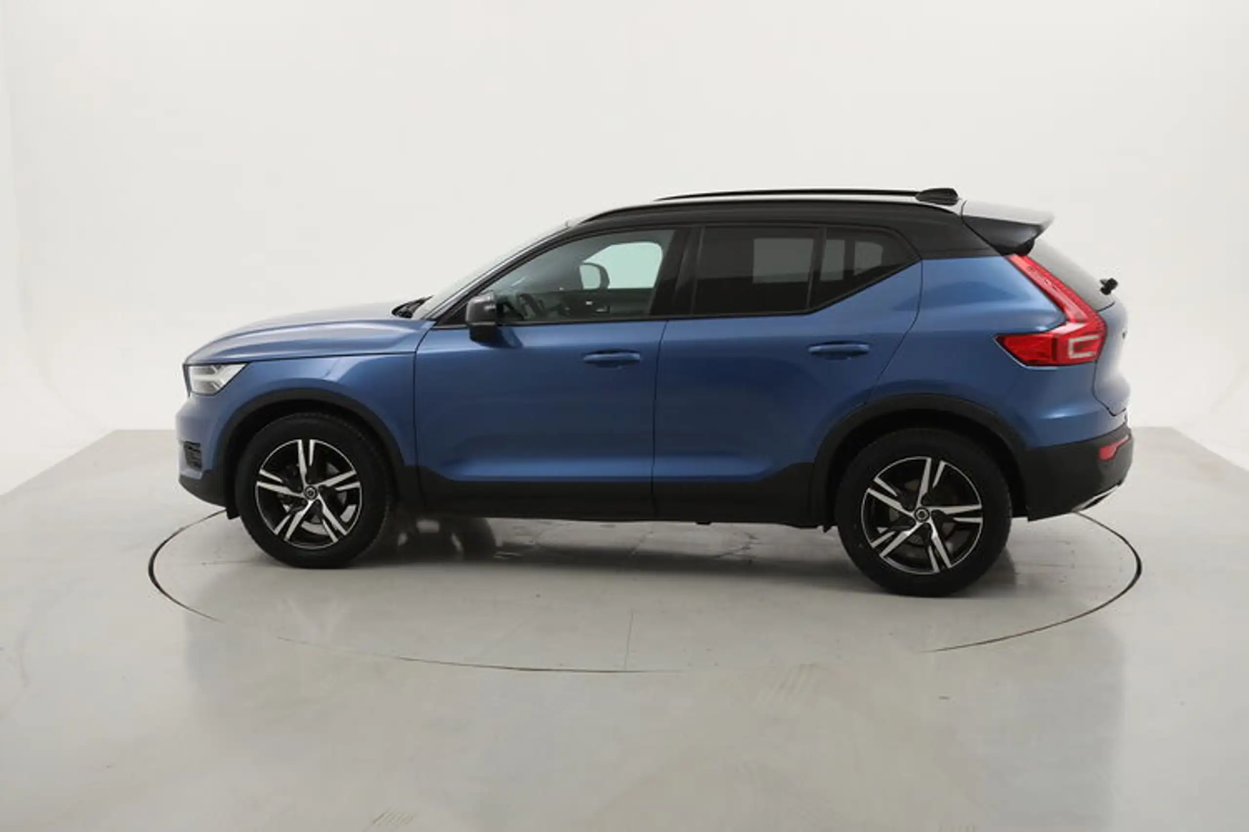 Volvo - XC40