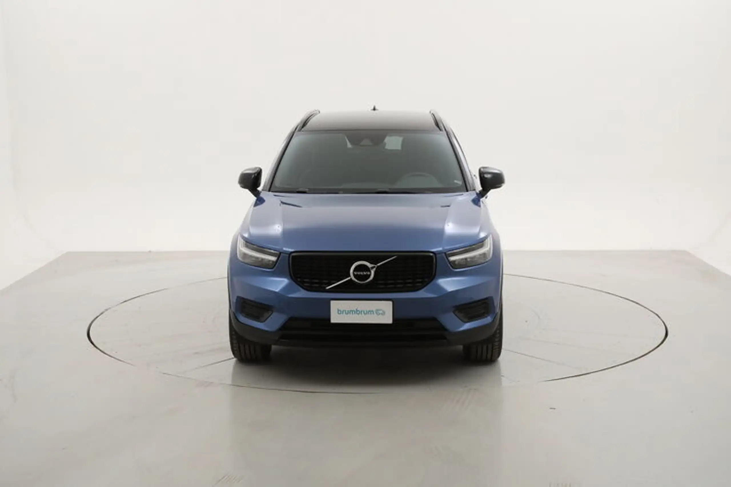 Volvo - XC40