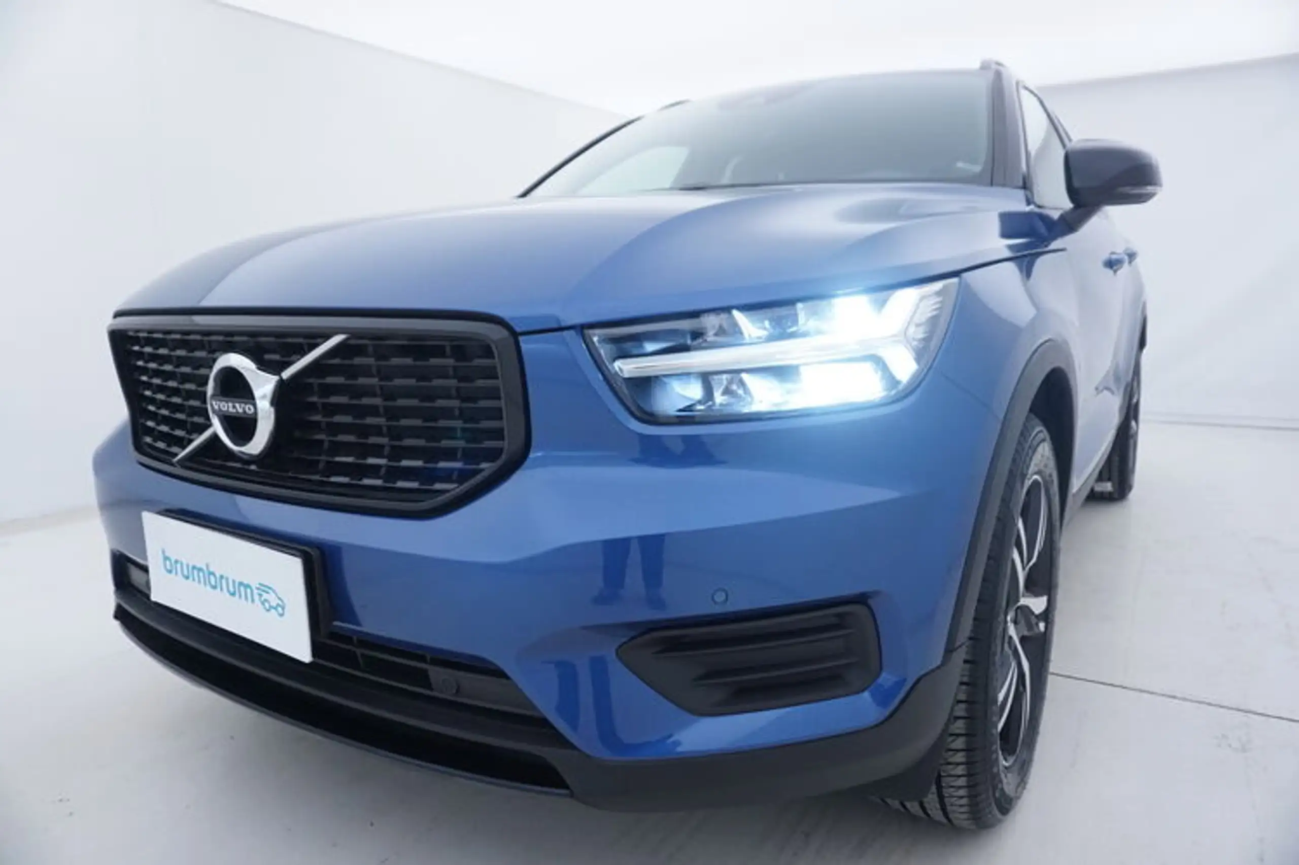 Volvo - XC40