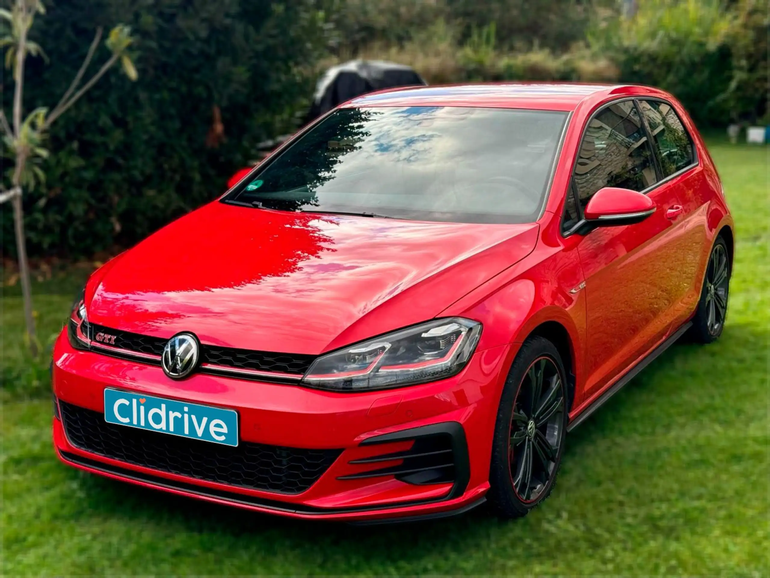 Volkswagen - Golf GTI