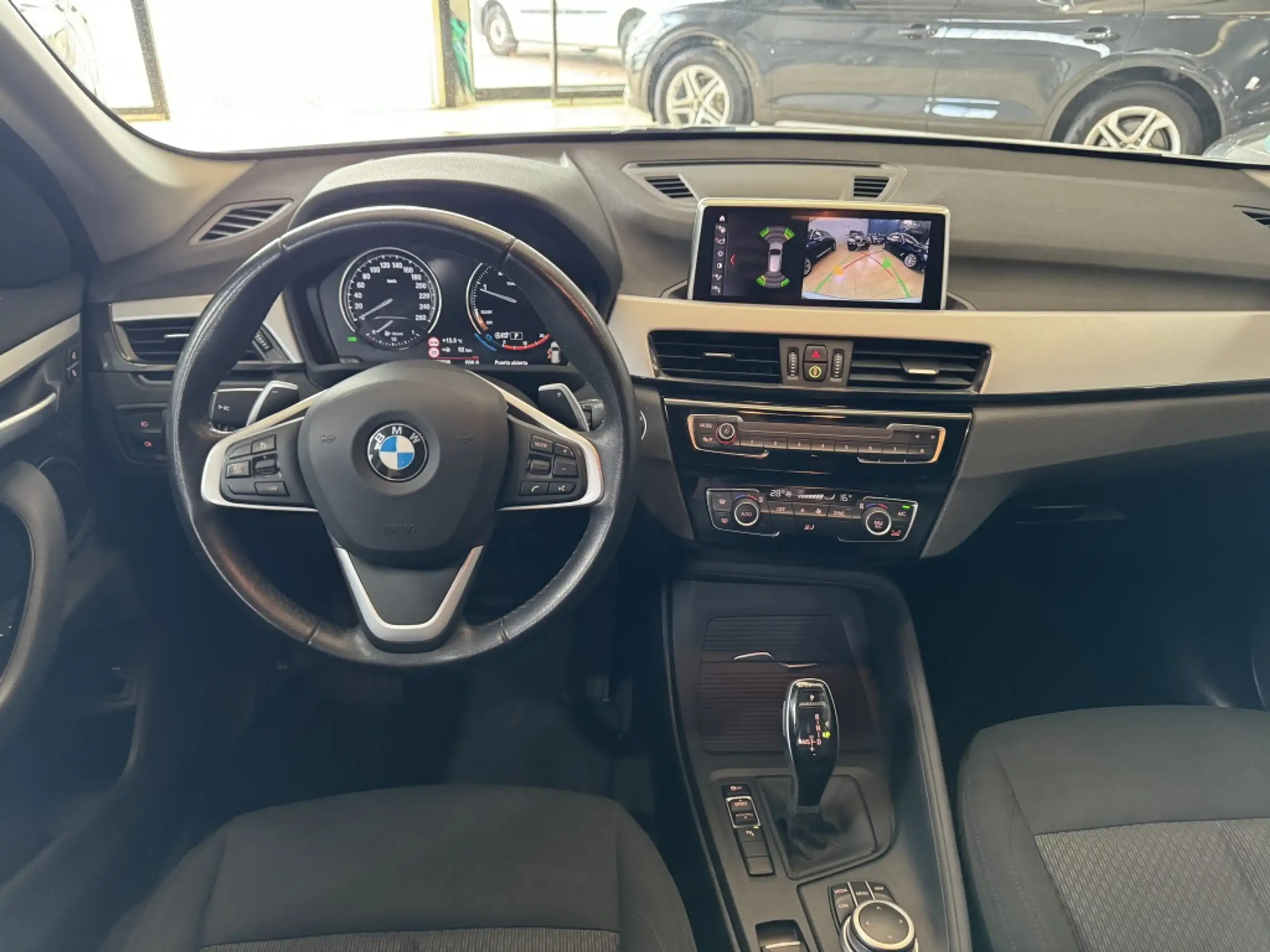 BMW - X1