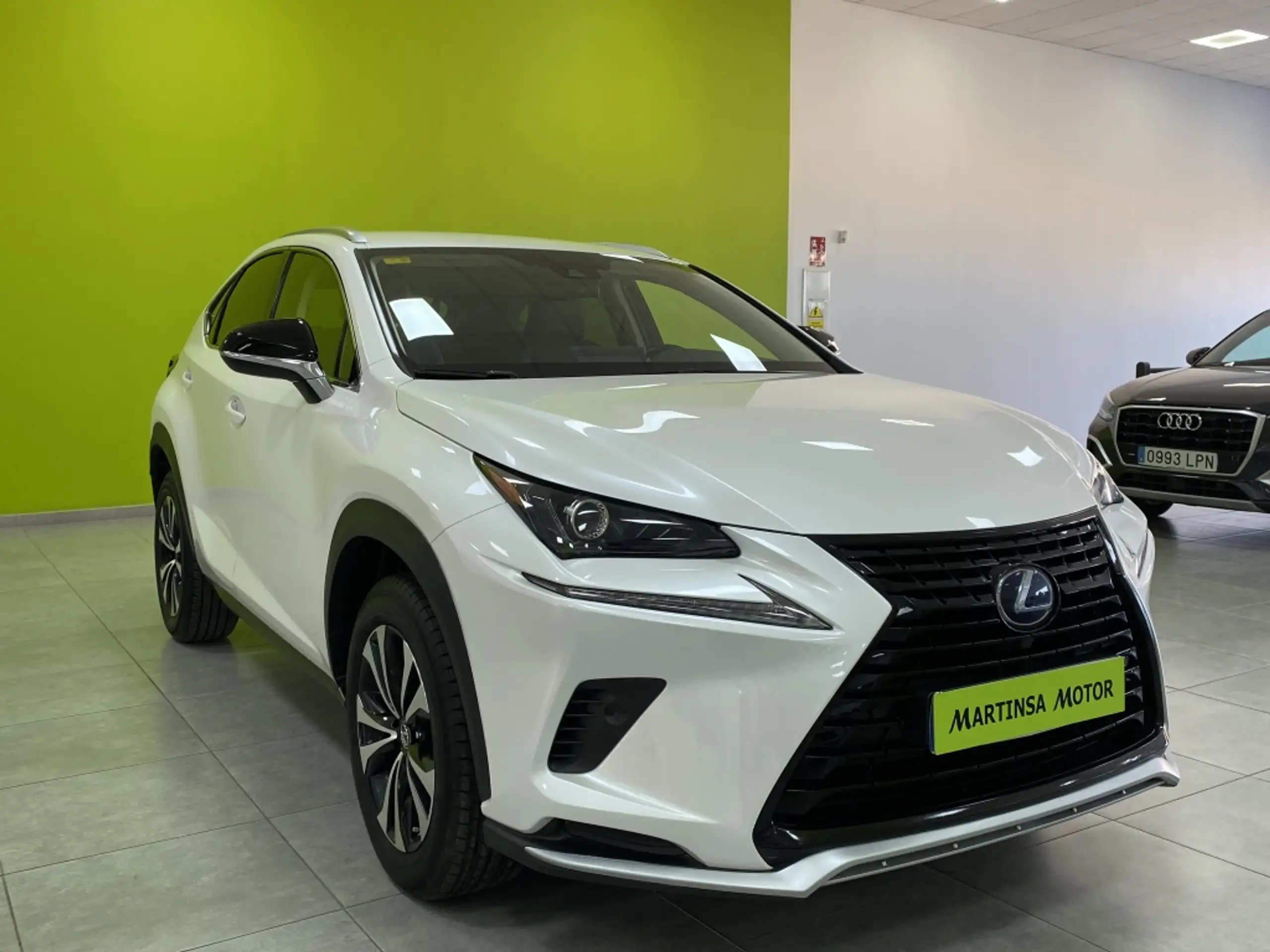 Lexus - NX 300