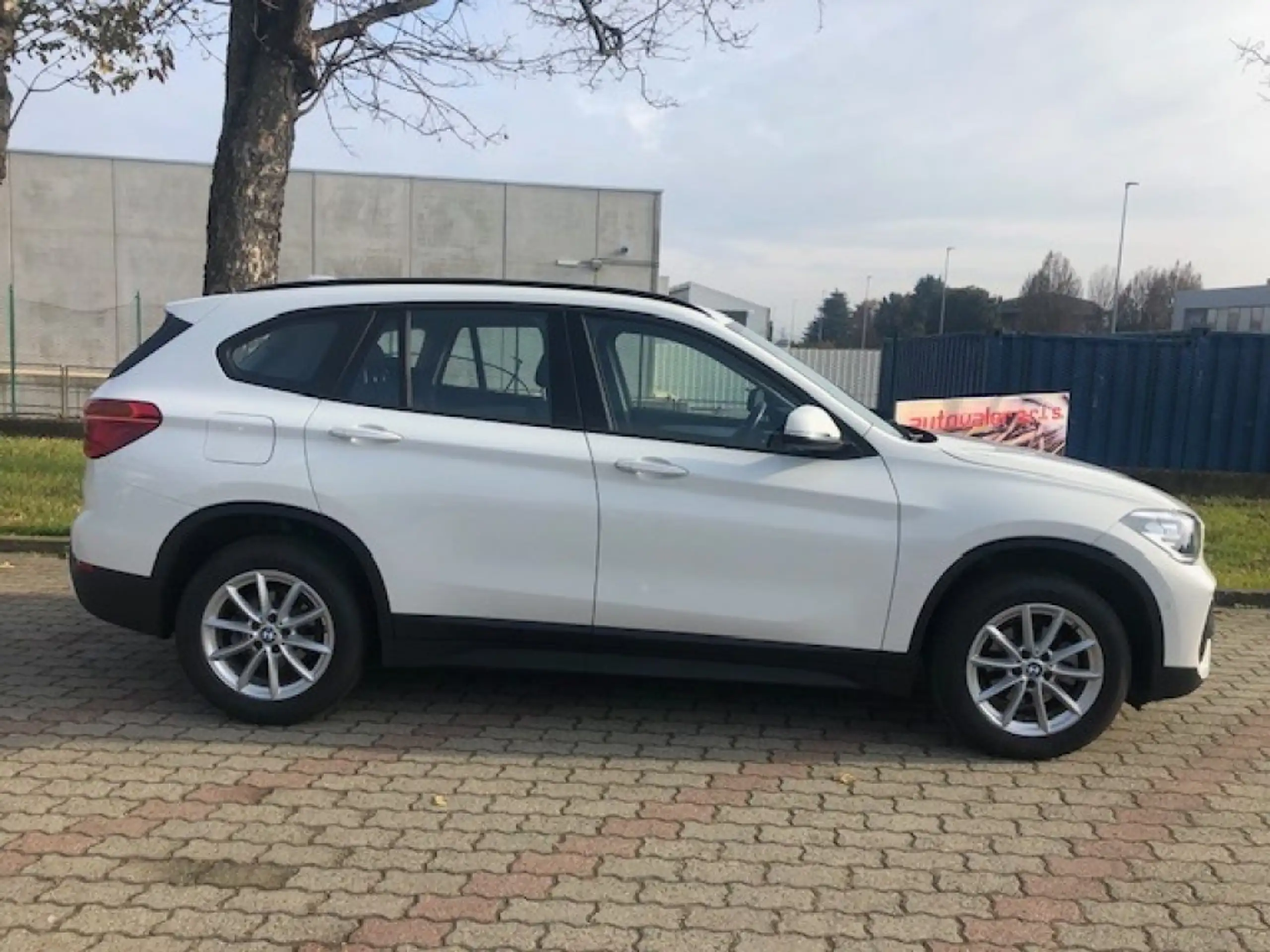 BMW - X1