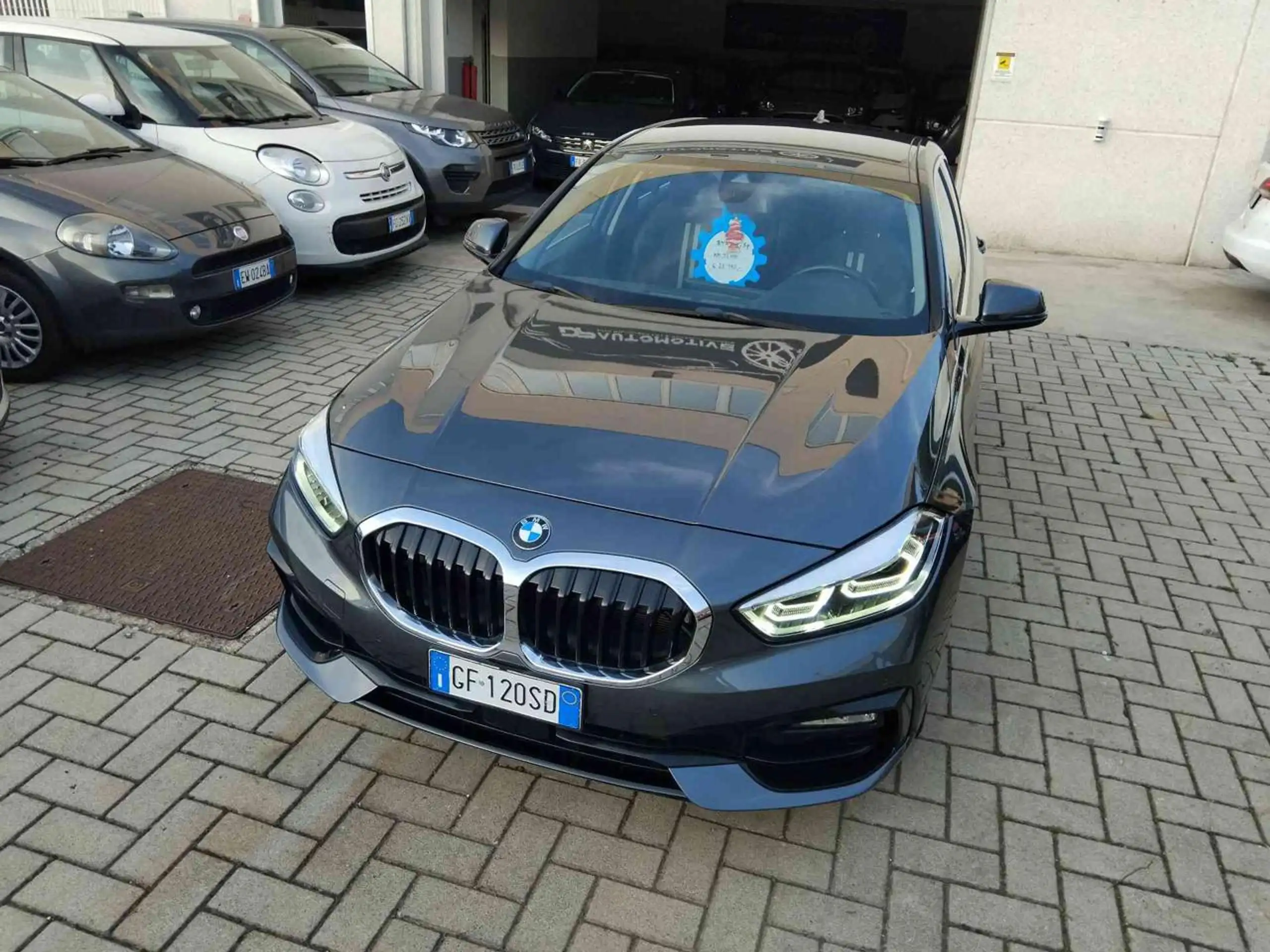 BMW - 118