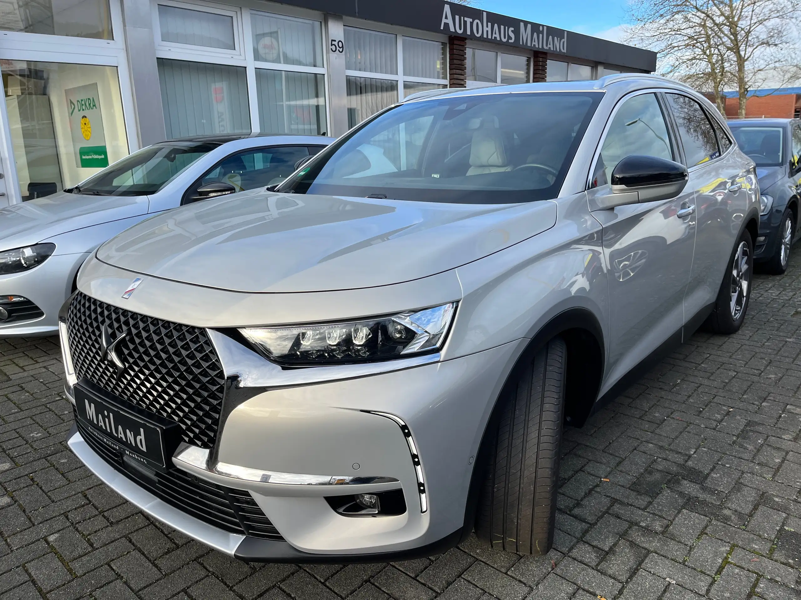 DS Automobiles - DS 7 Crossback