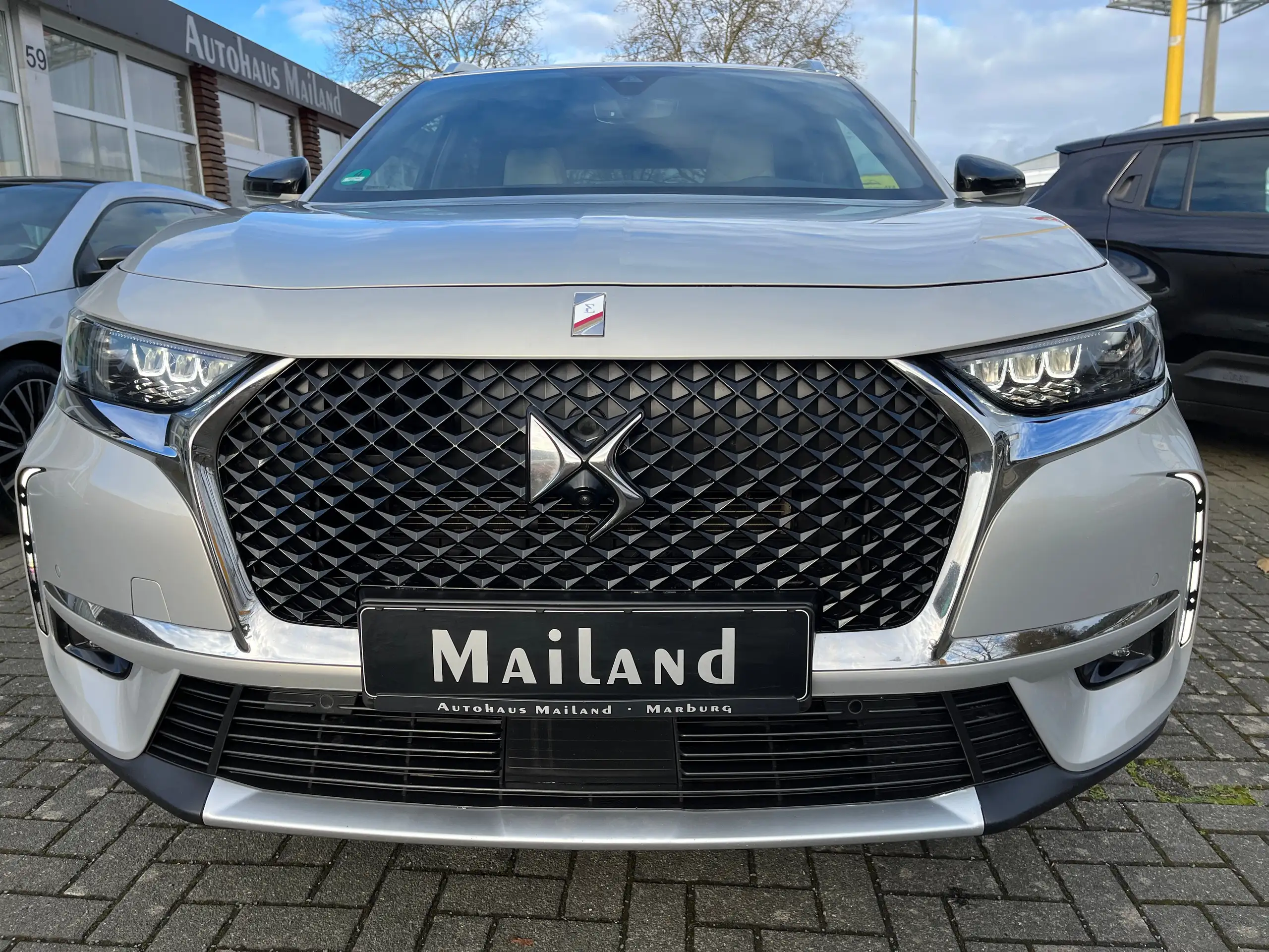 DS Automobiles - DS 7 Crossback