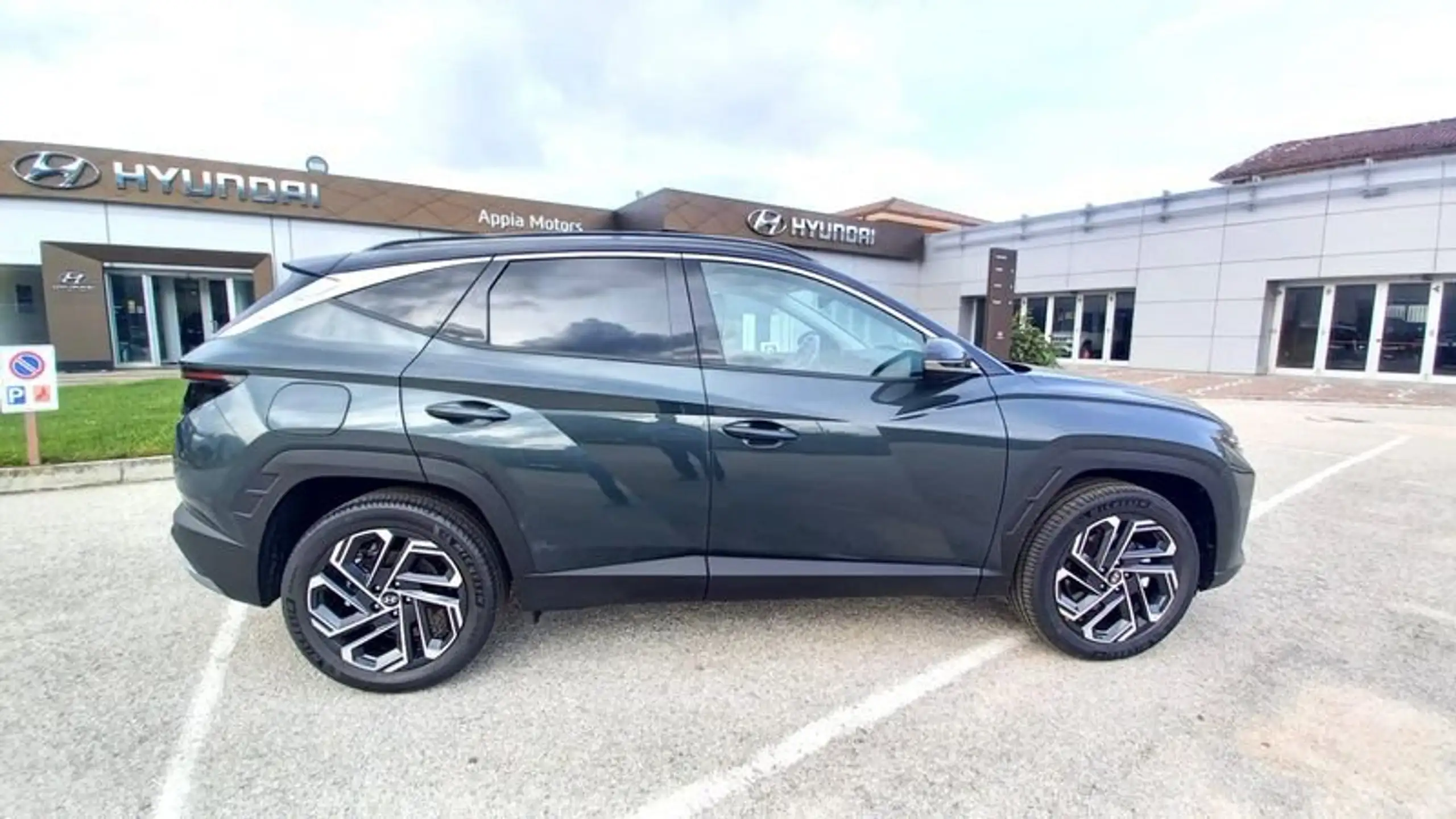 Hyundai - TUCSON