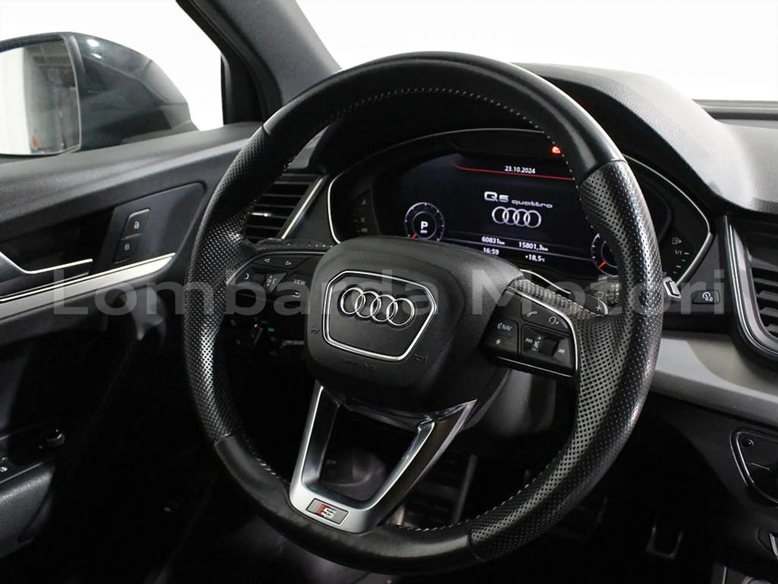 Audi - Q5