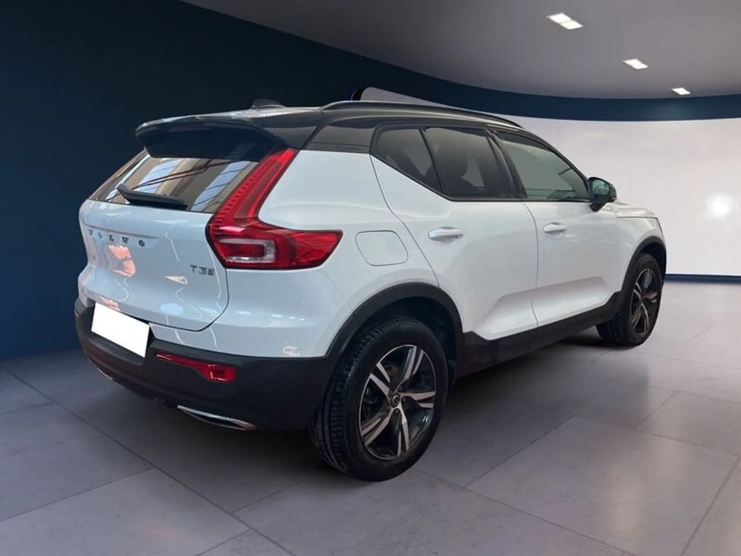 Volvo - XC40