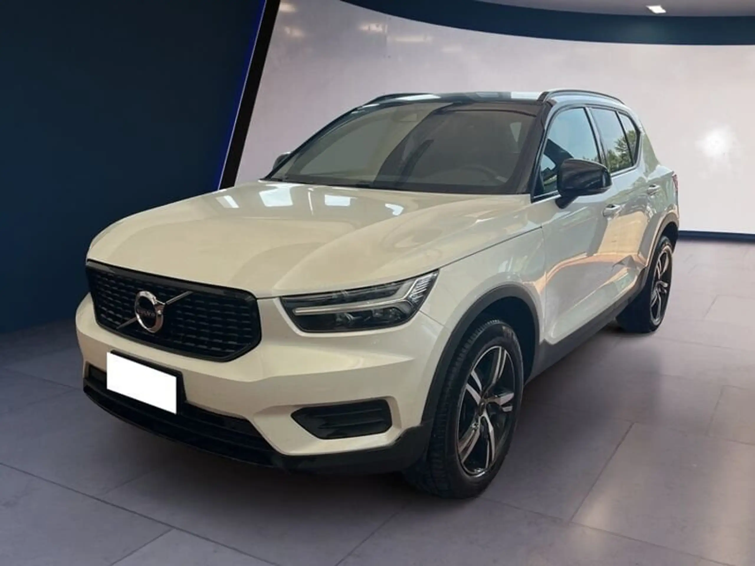 Volvo - XC40