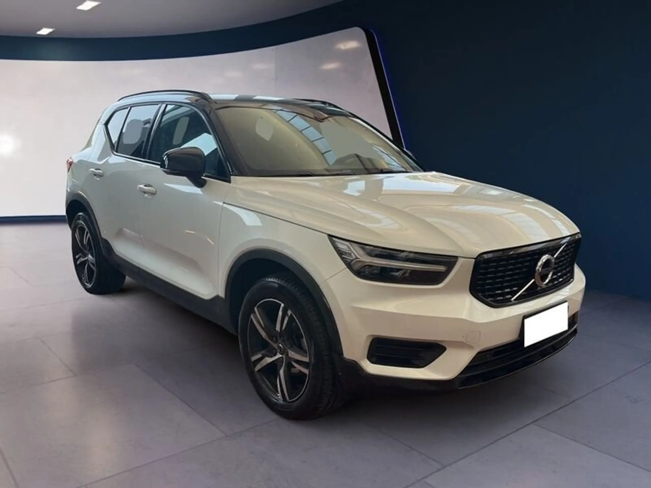 Volvo - XC40