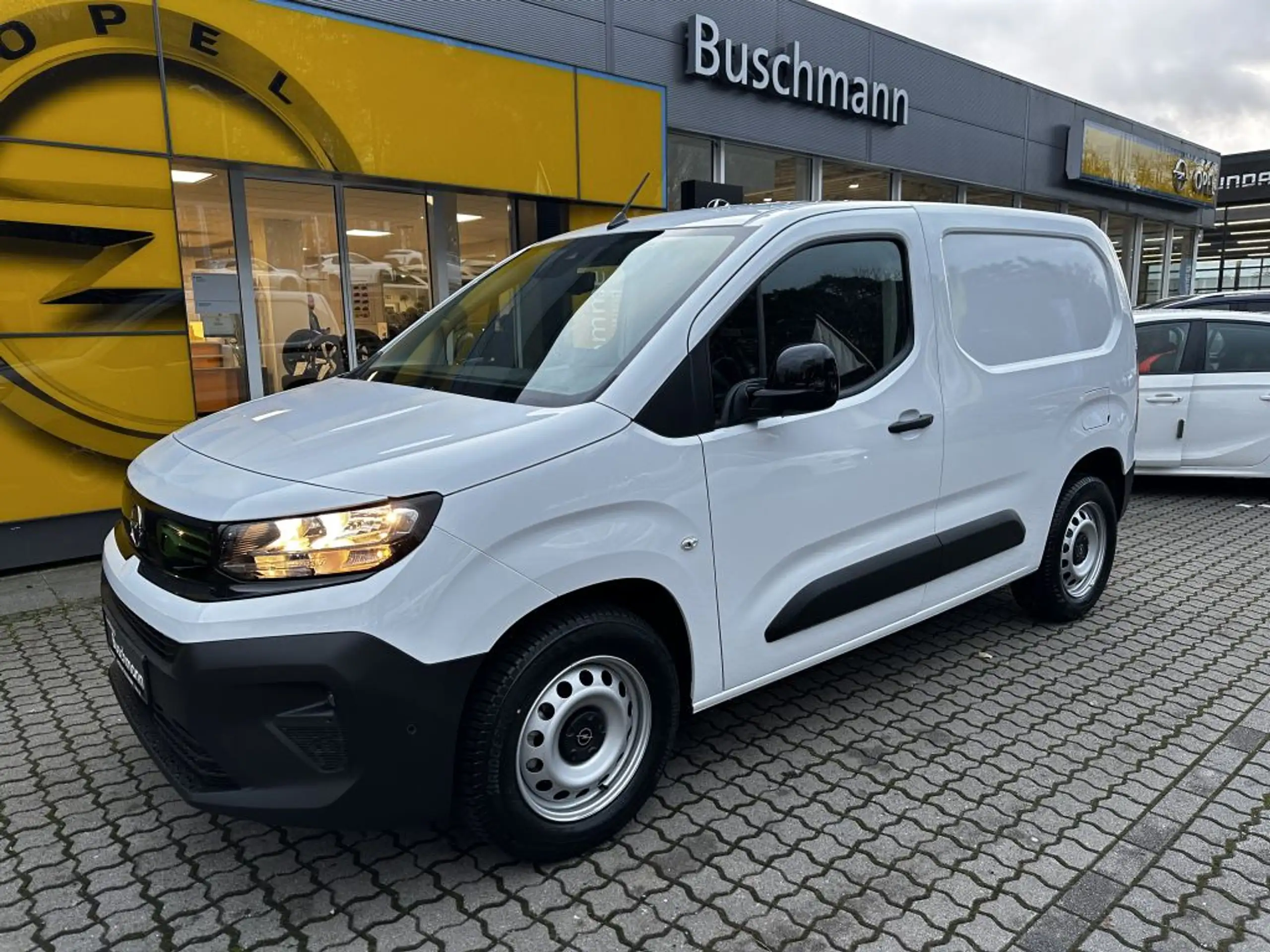 Opel Combo 2024