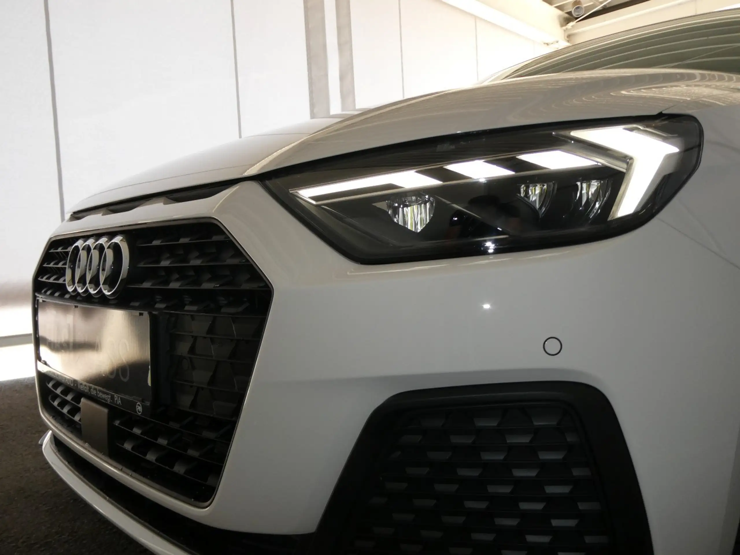 Audi - A1