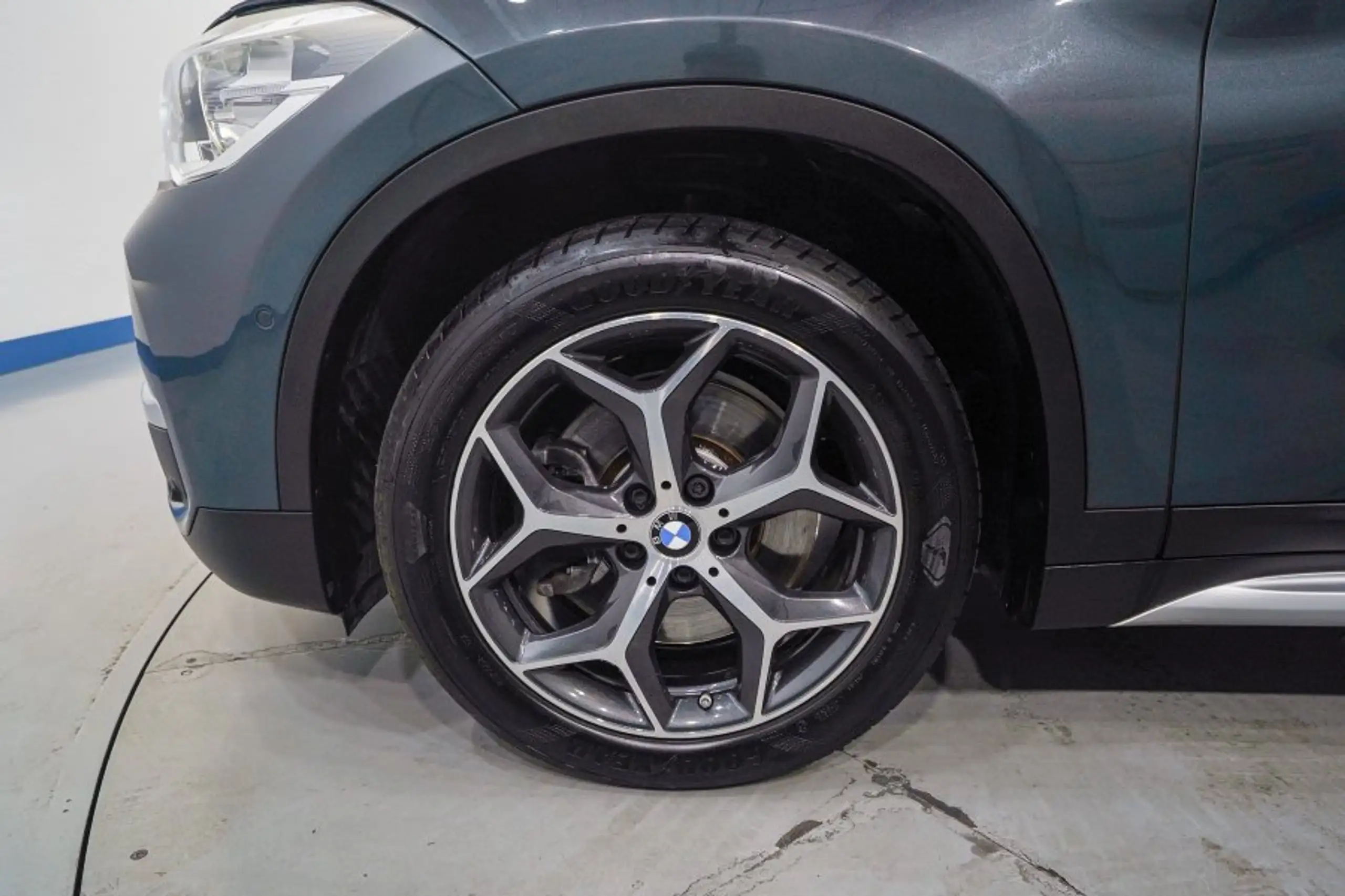 BMW - X1