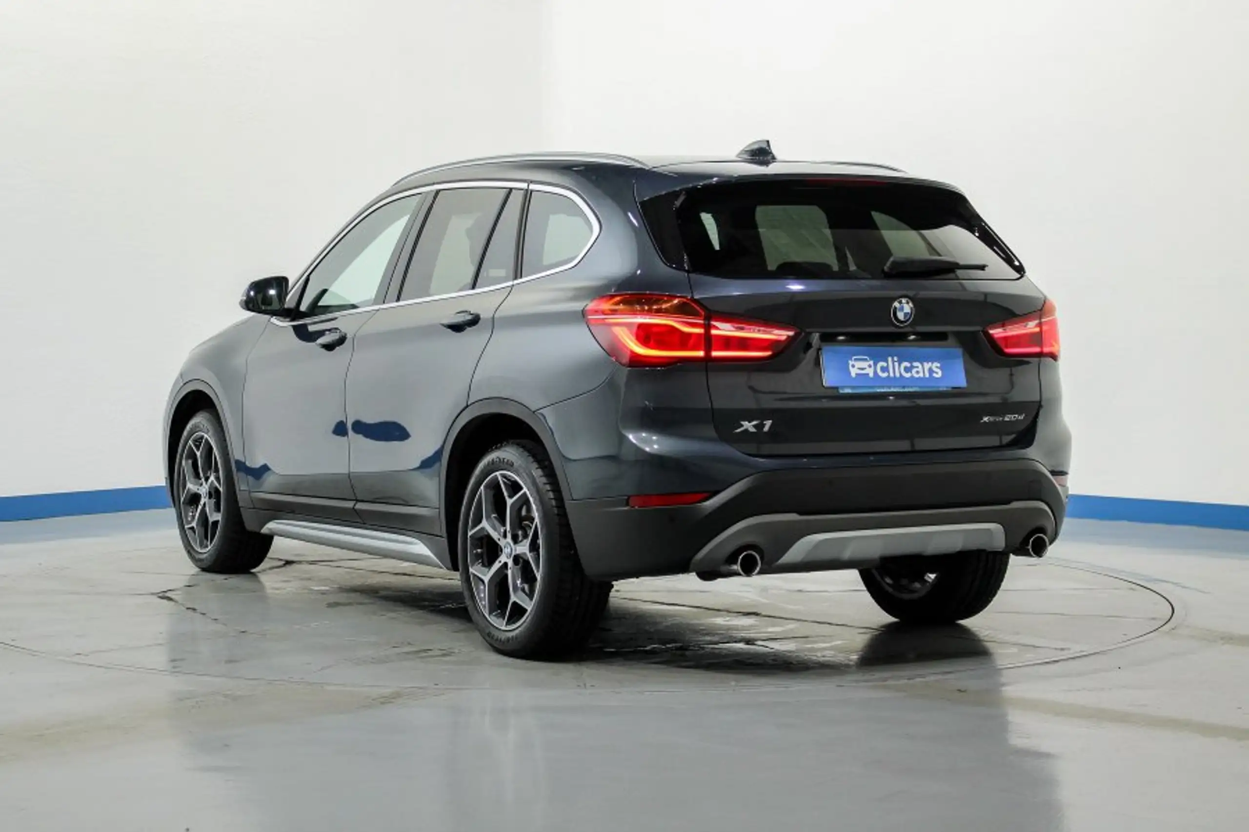 BMW - X1