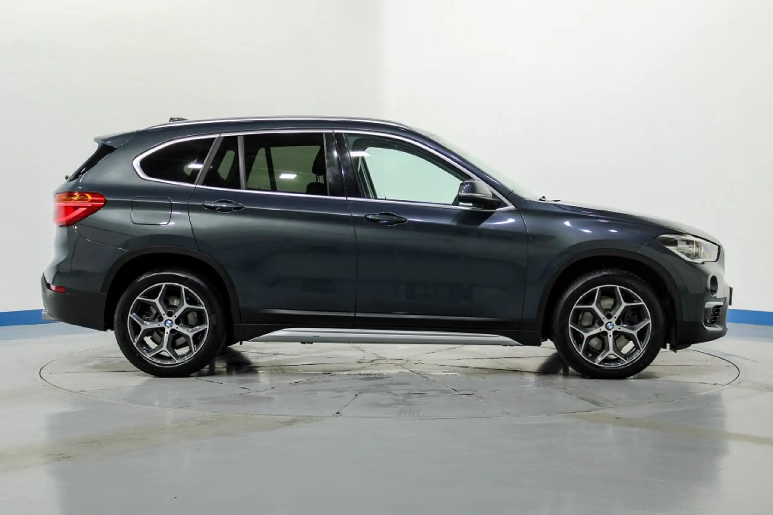 BMW - X1