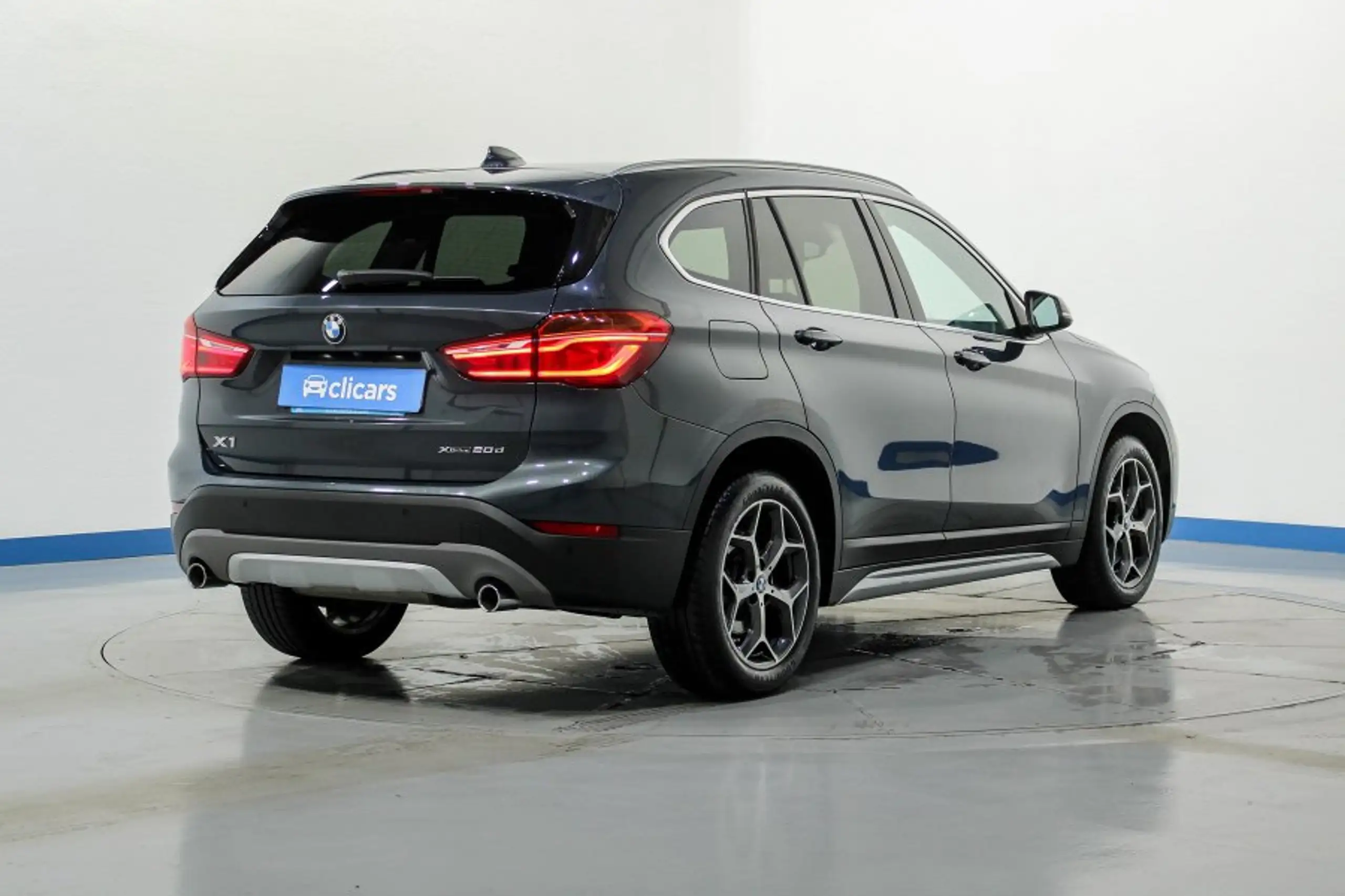 BMW - X1