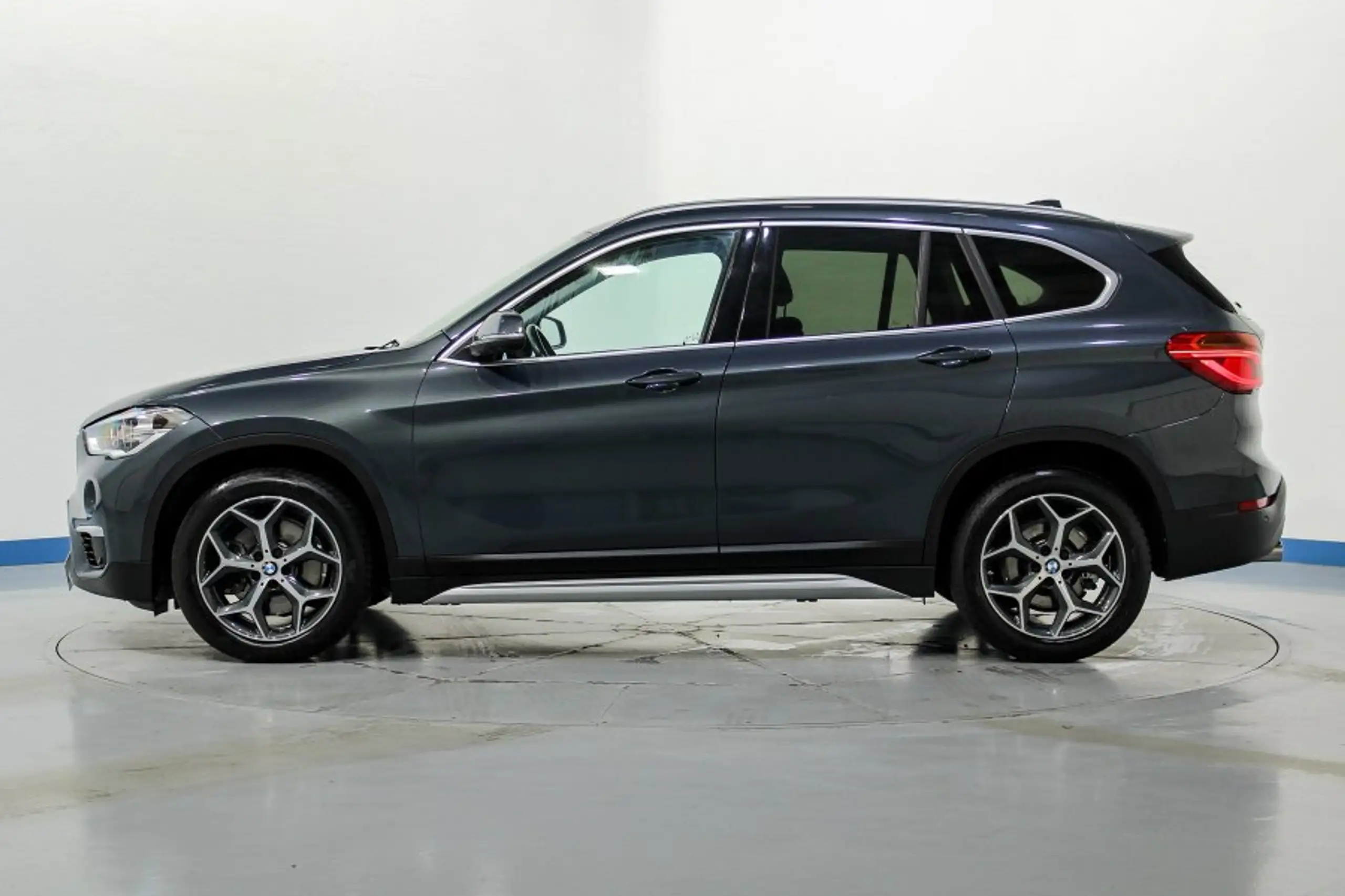 BMW - X1