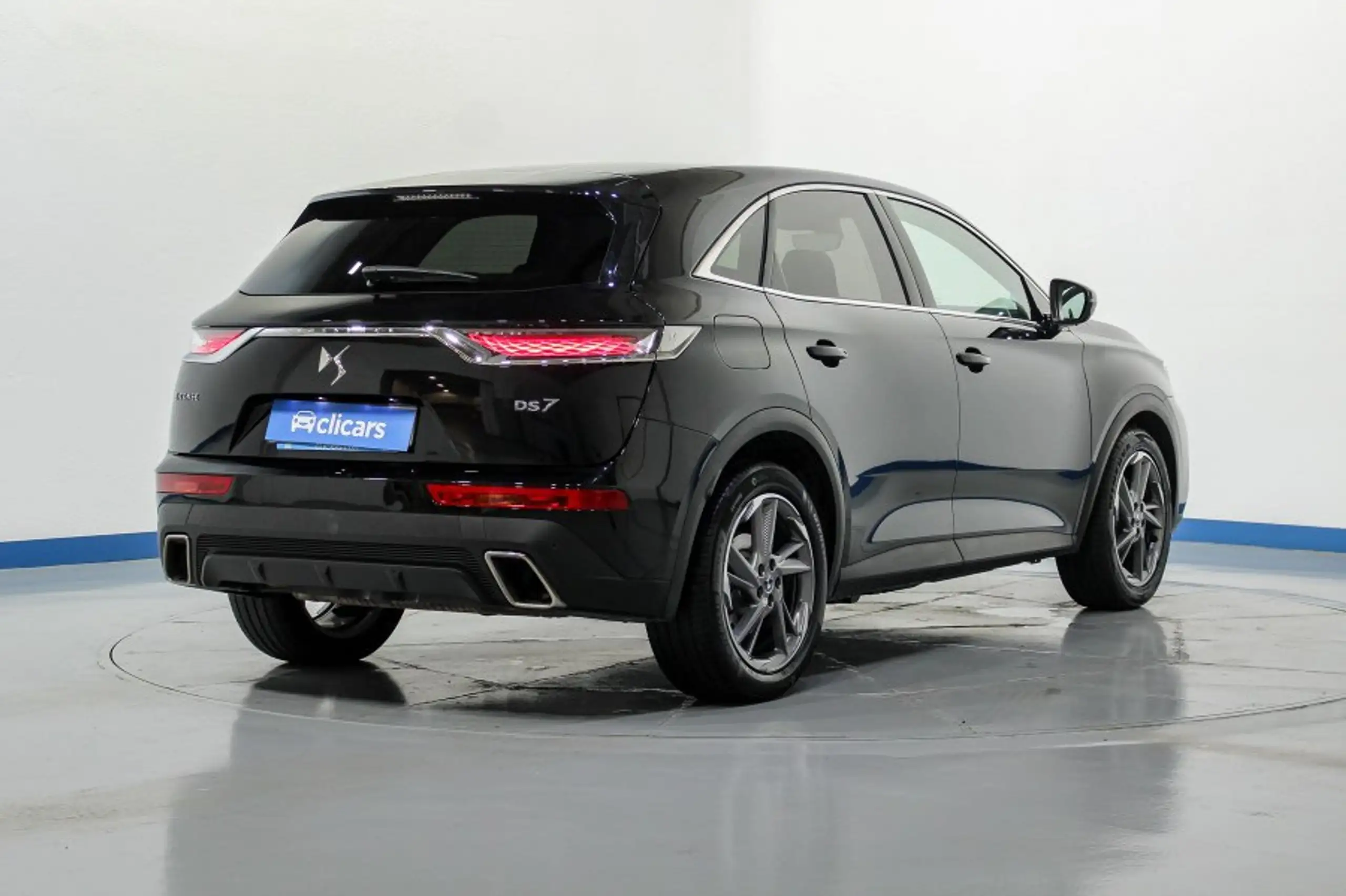 DS Automobiles - DS 7 Crossback