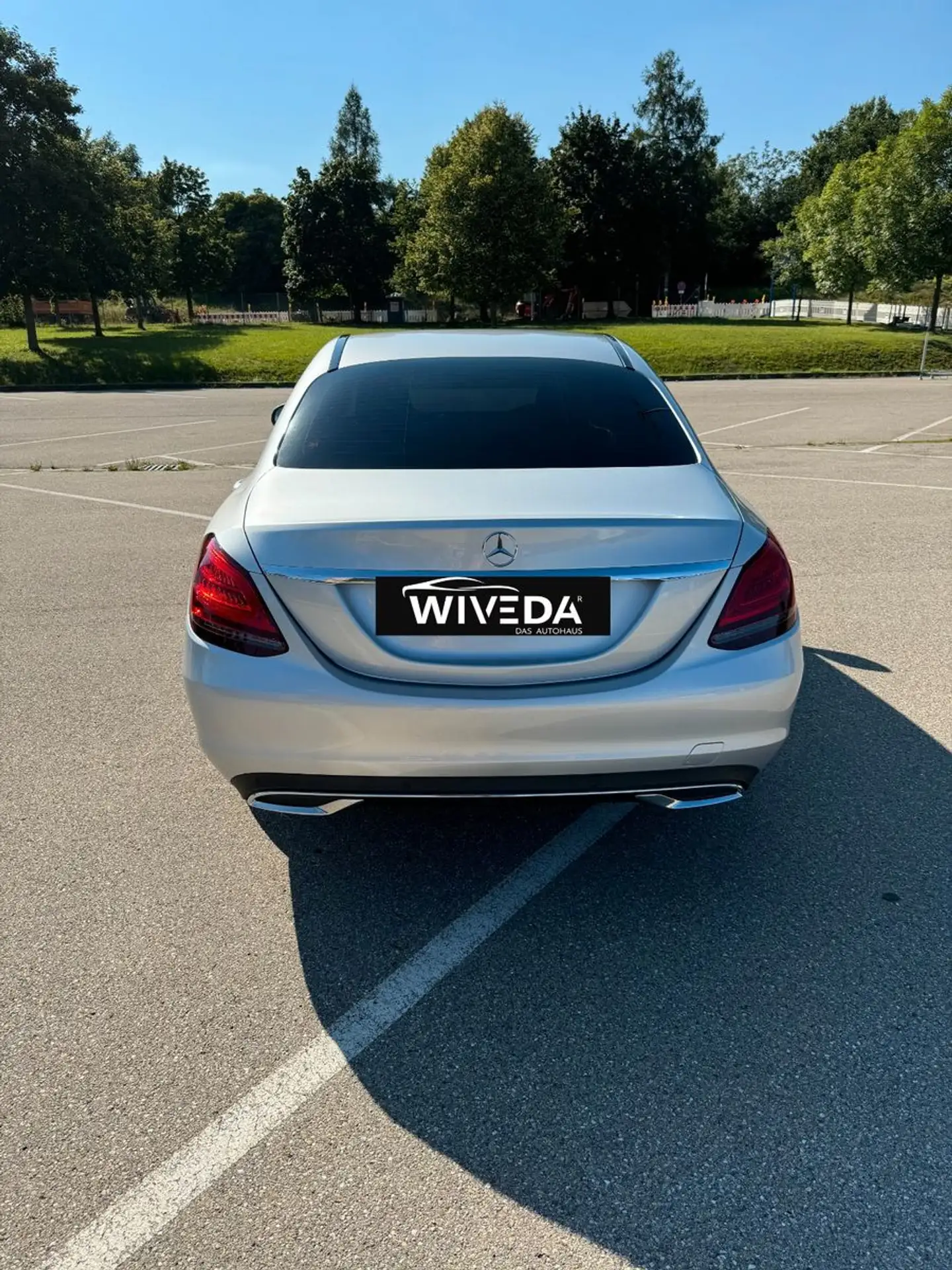 Mercedes-Benz - C 220