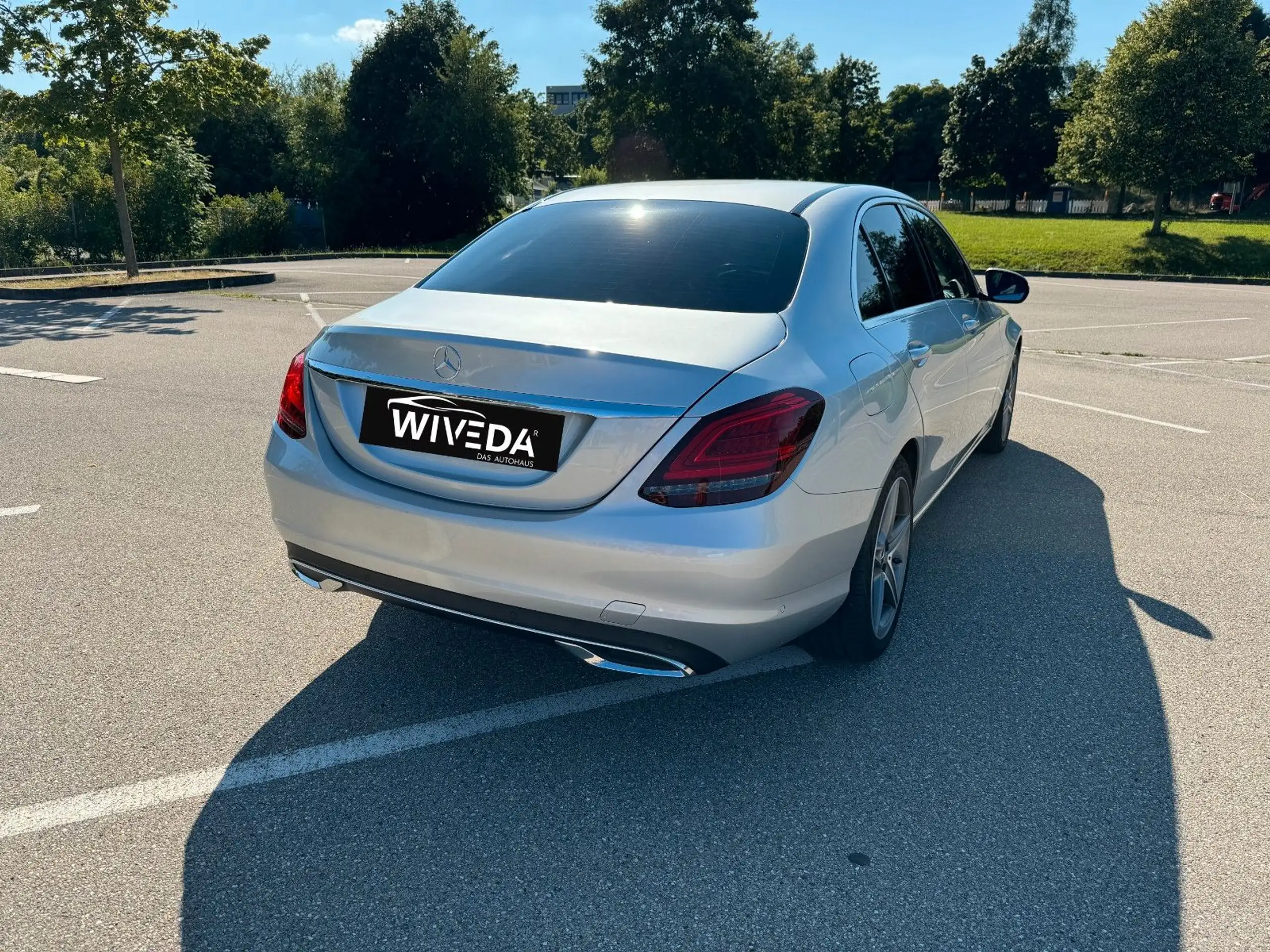 Mercedes-Benz - C 220