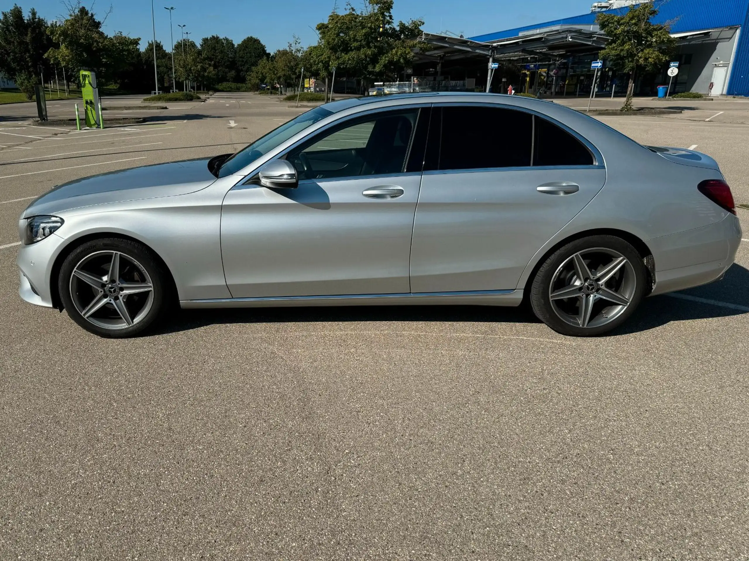 Mercedes-Benz - C 220