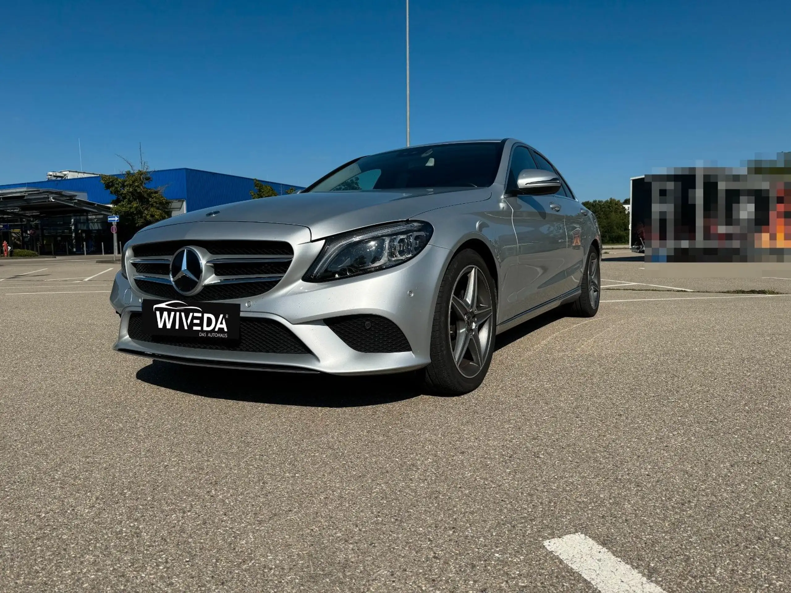 Mercedes-Benz - C 220