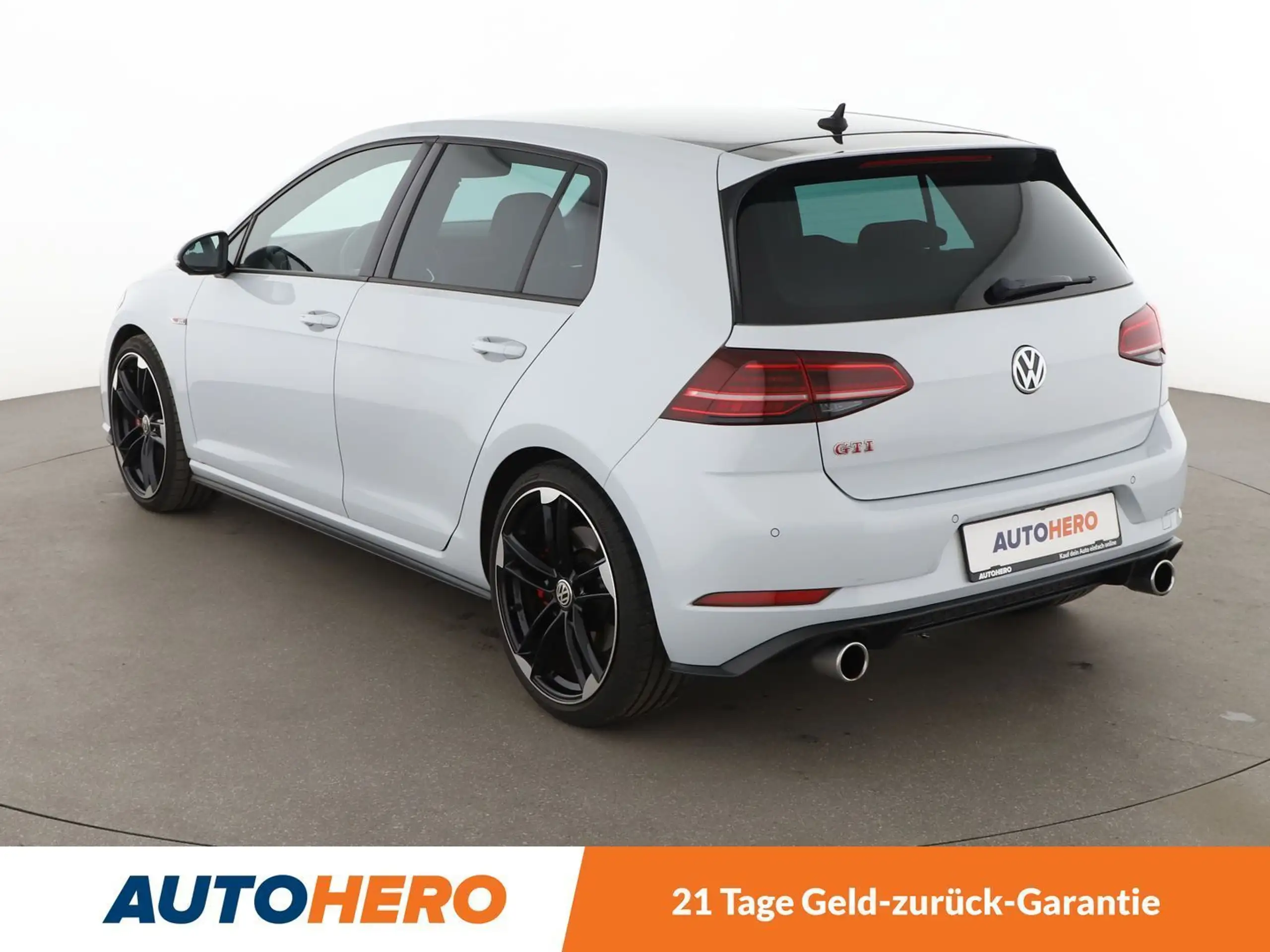 Volkswagen - Golf GTI