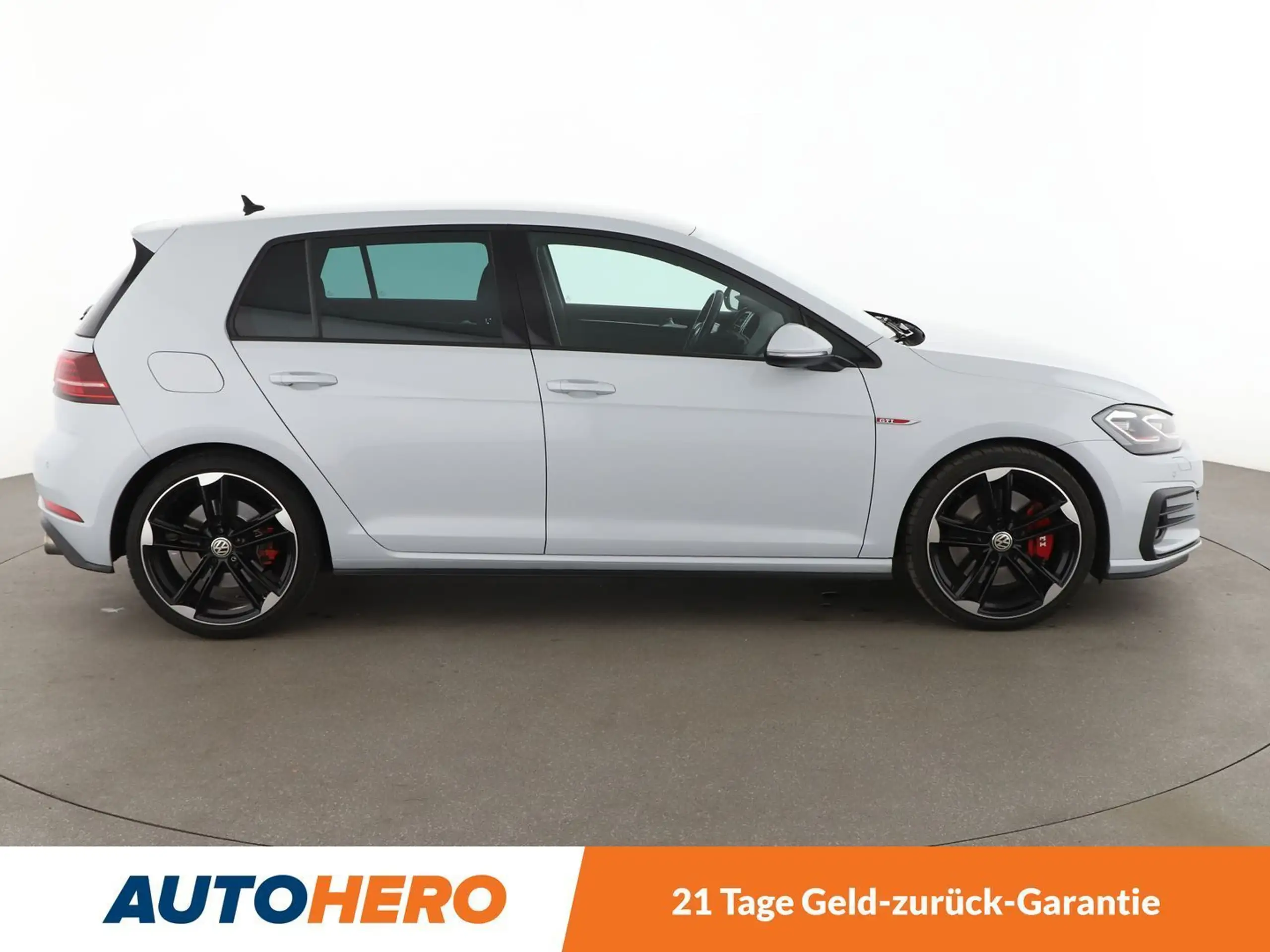 Volkswagen - Golf GTI