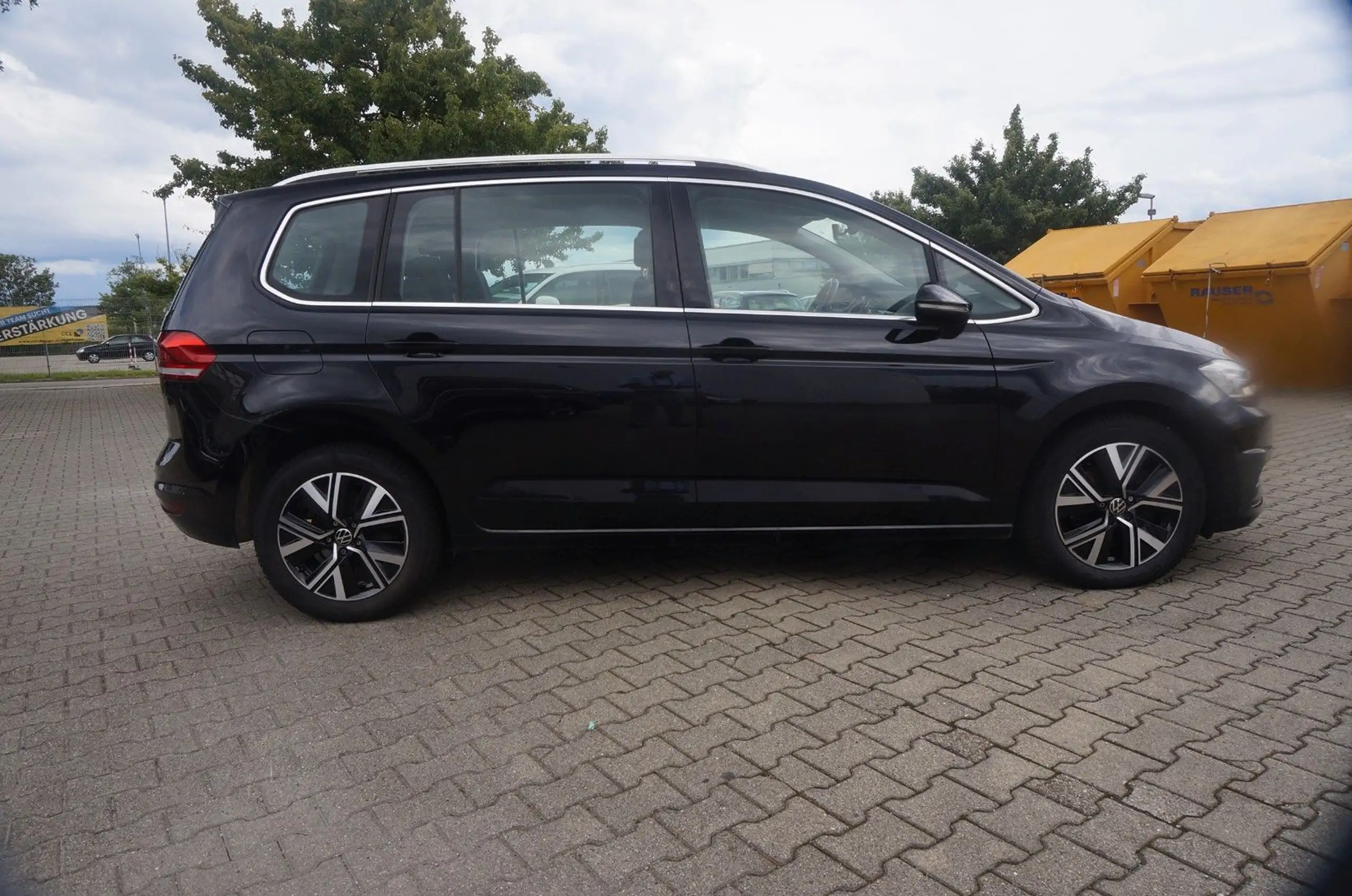 Volkswagen - Touran