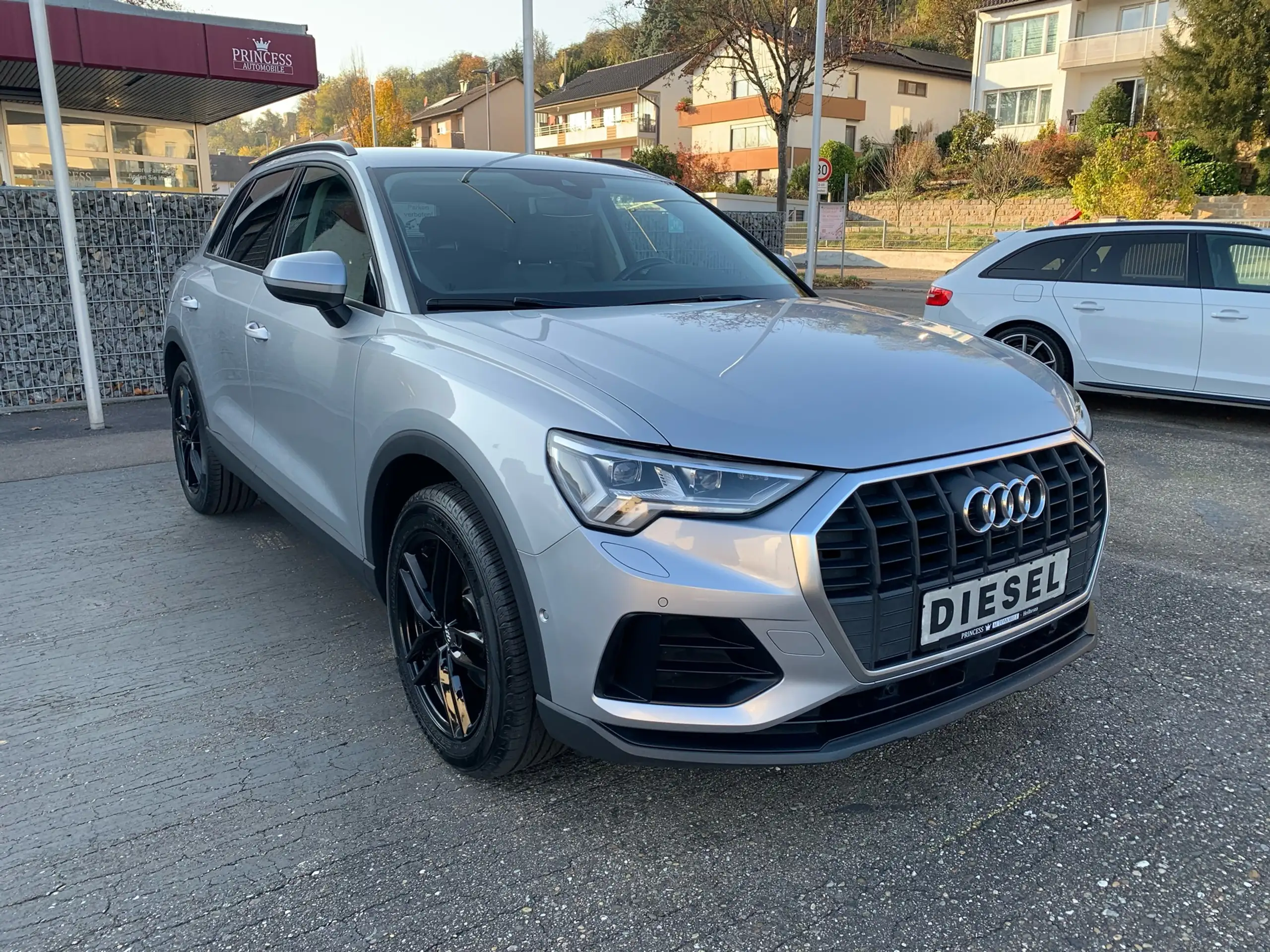 Audi - Q3