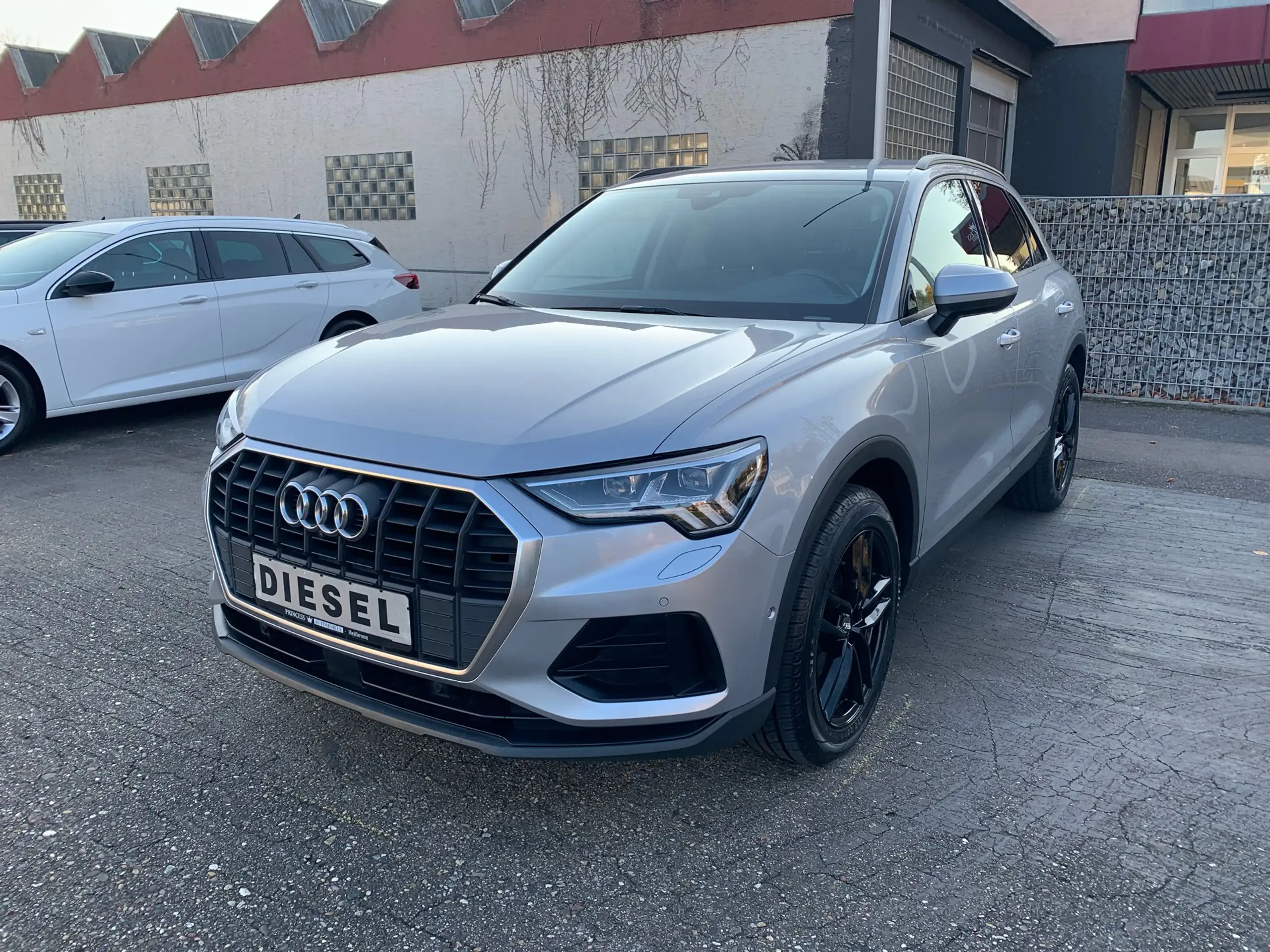 Audi - Q3