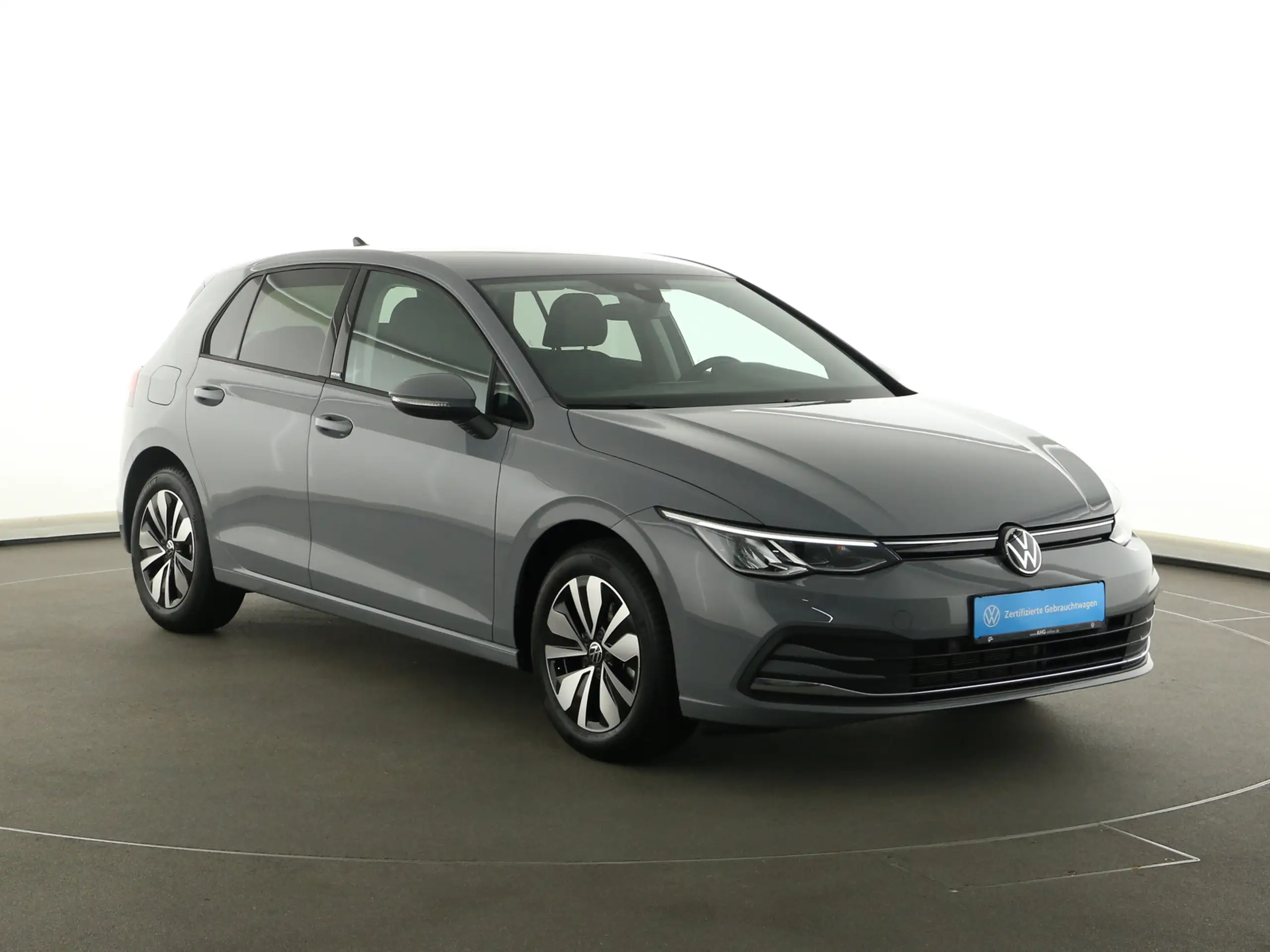 Volkswagen - Golf