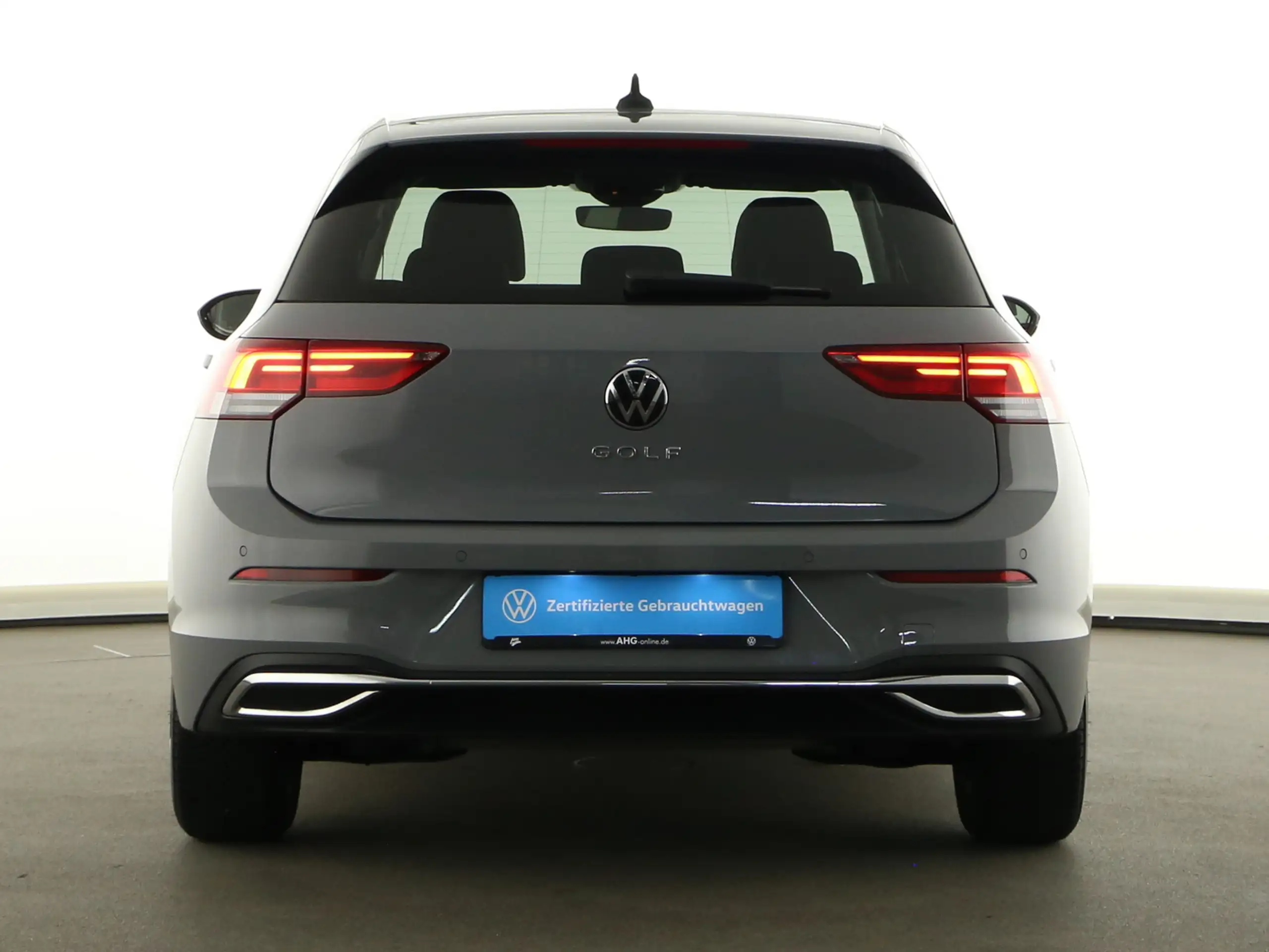 Volkswagen - Golf