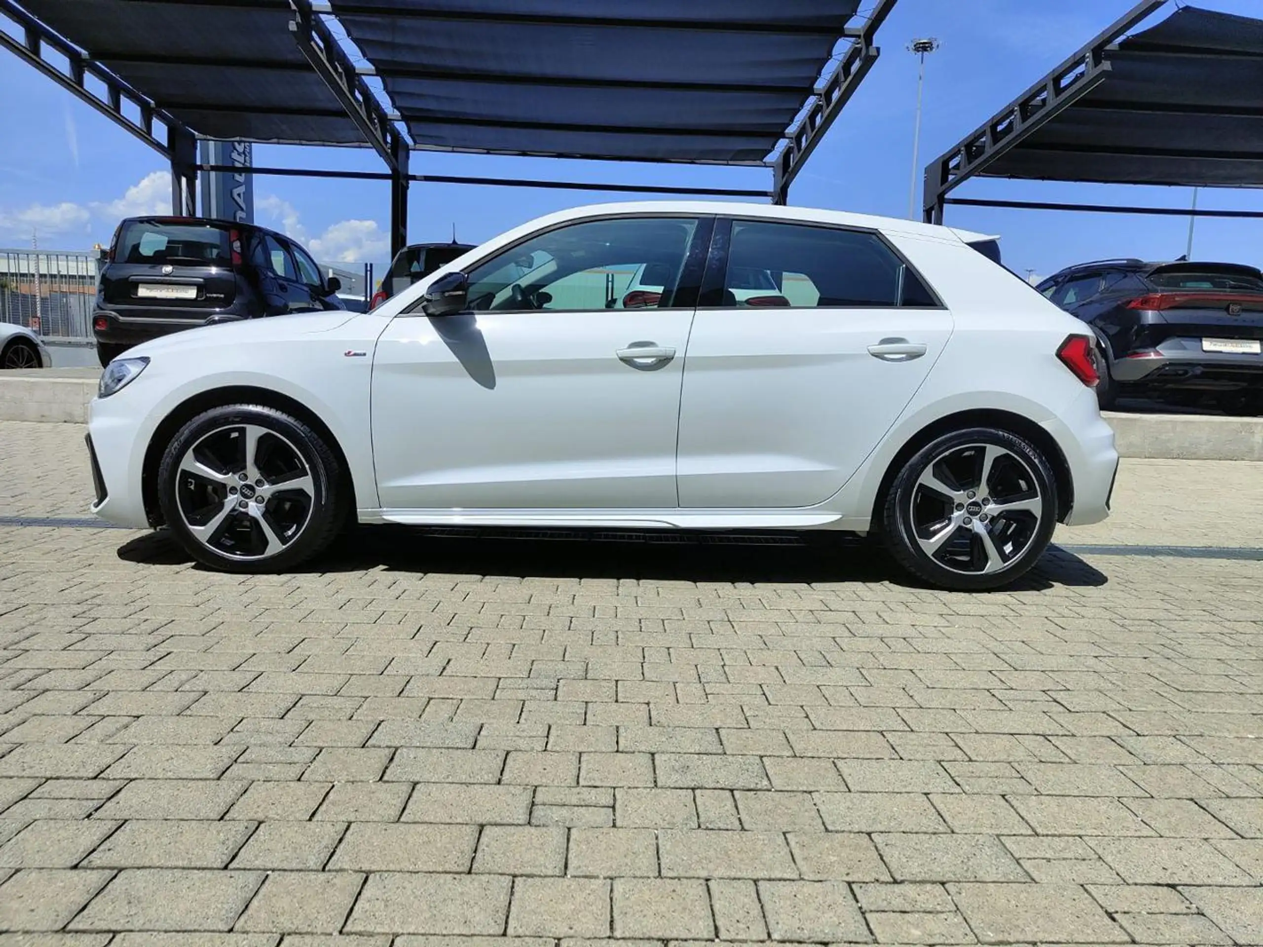 Audi - A1