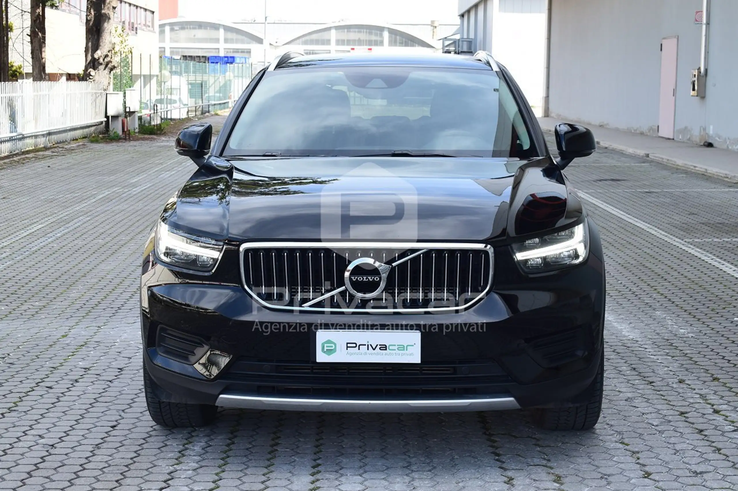 Volvo - XC40