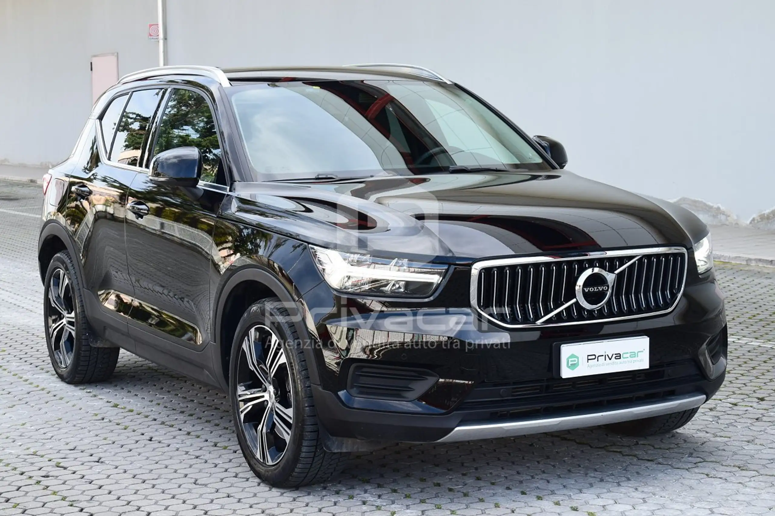 Volvo - XC40