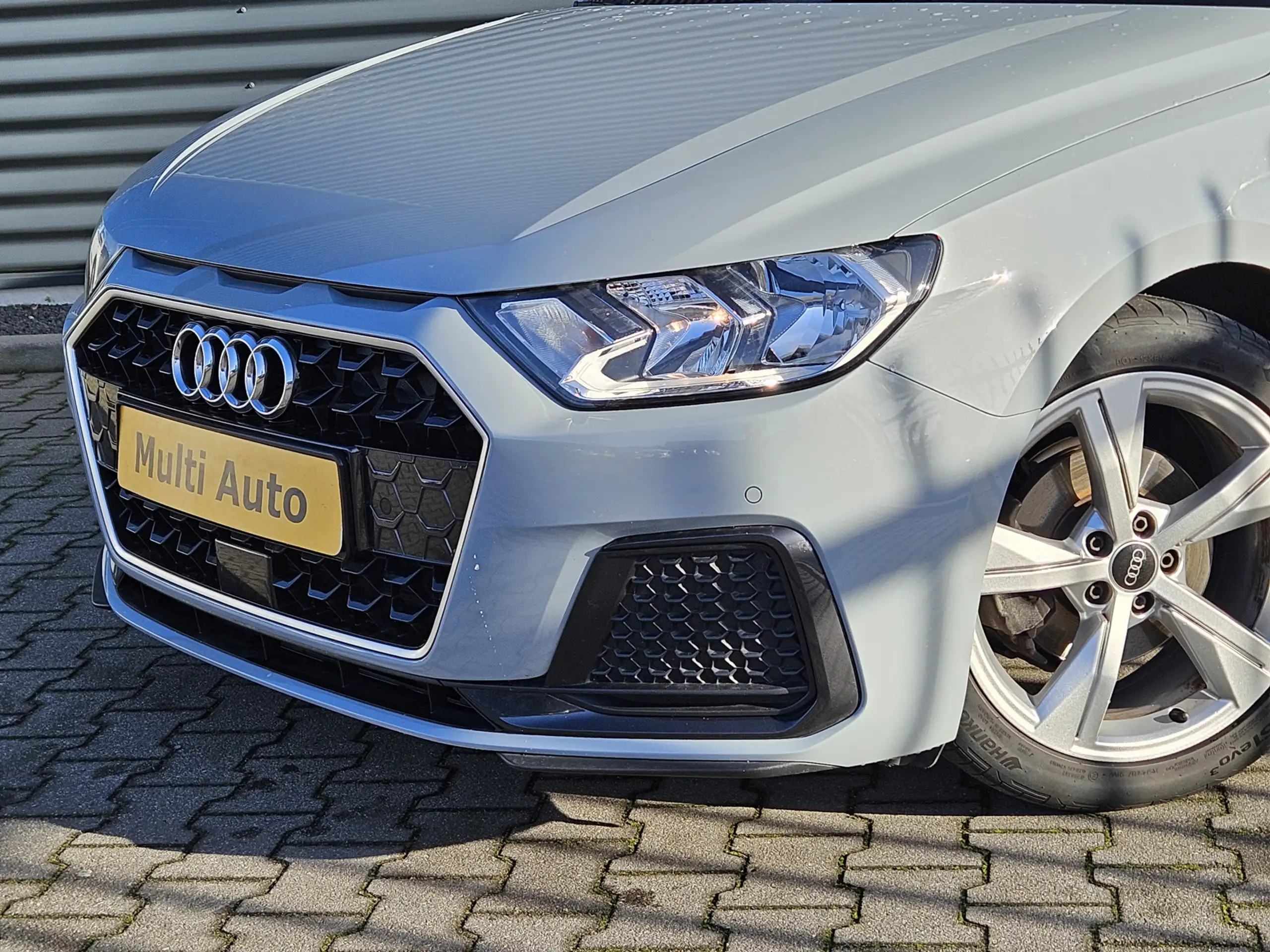 Audi - A1