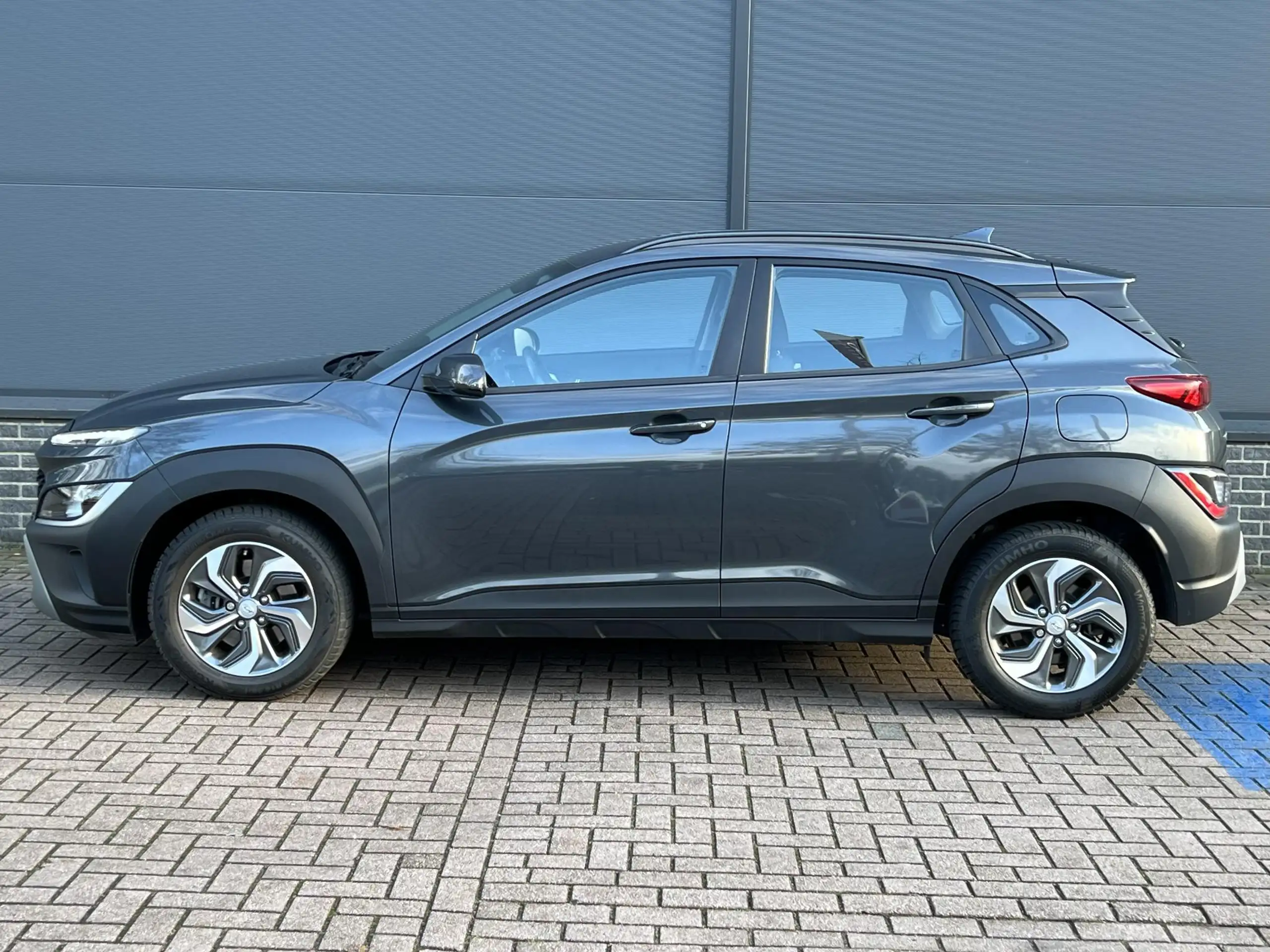 Hyundai - KONA