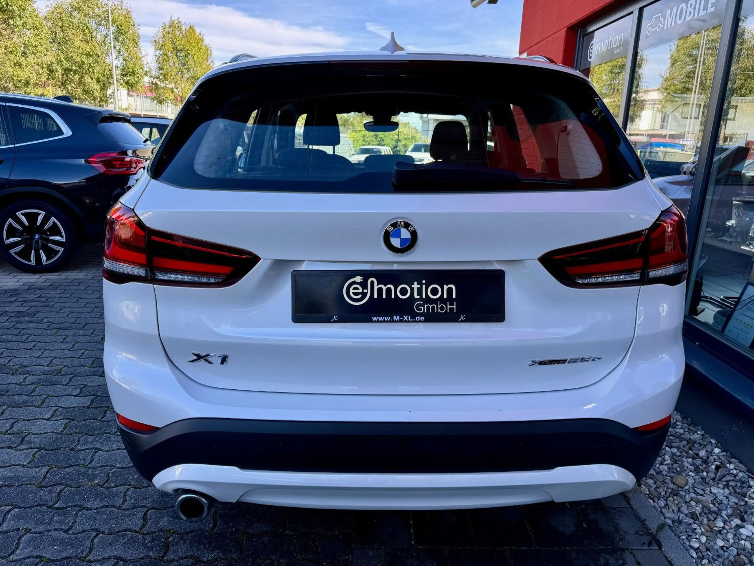 BMW - X1