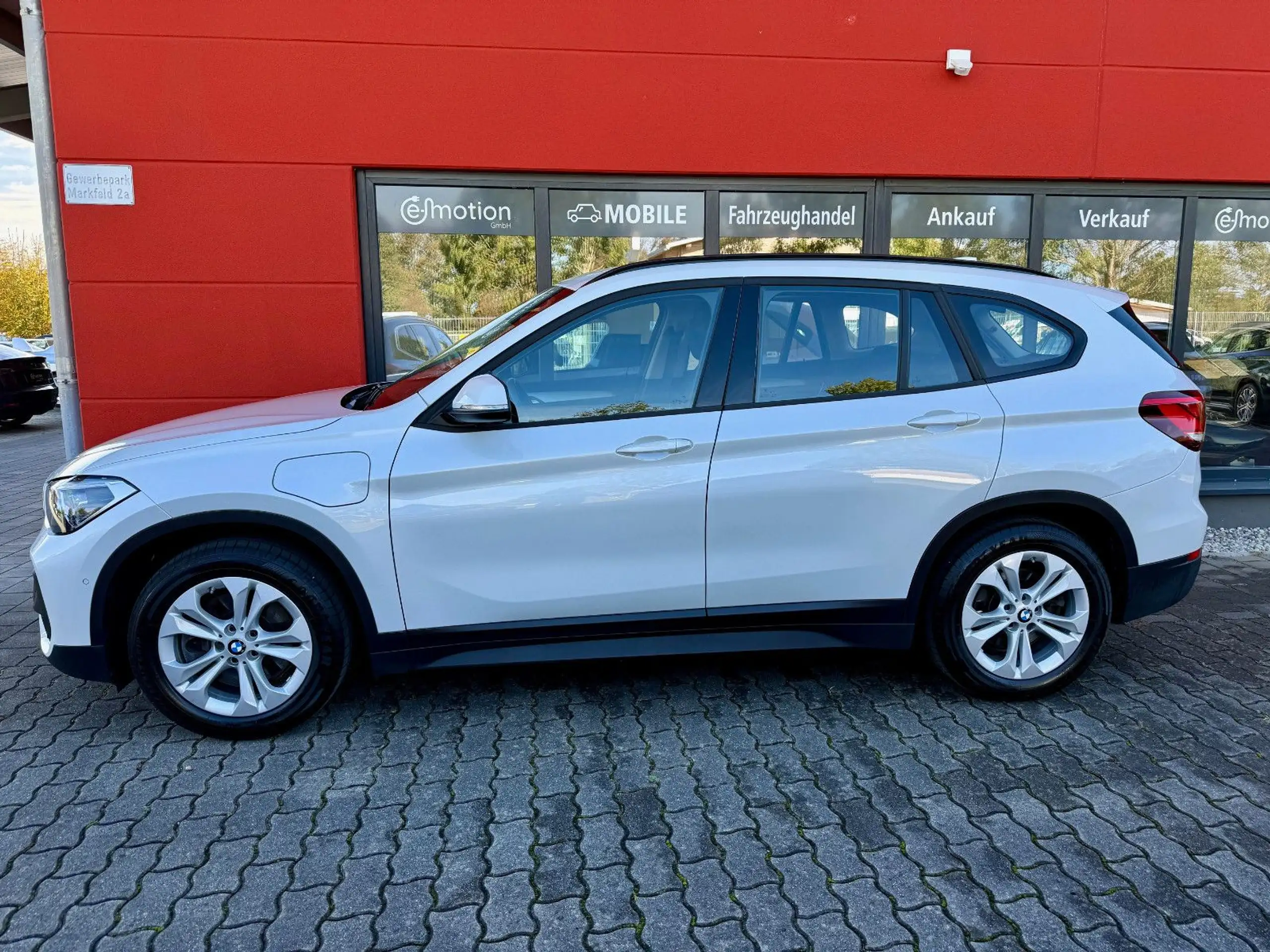 BMW - X1