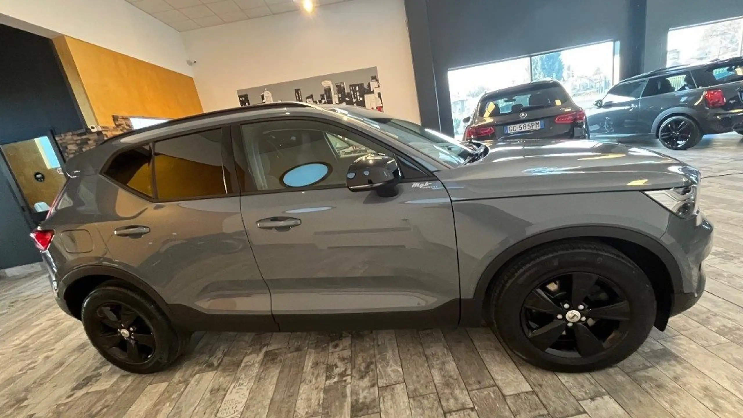 Volvo - XC40