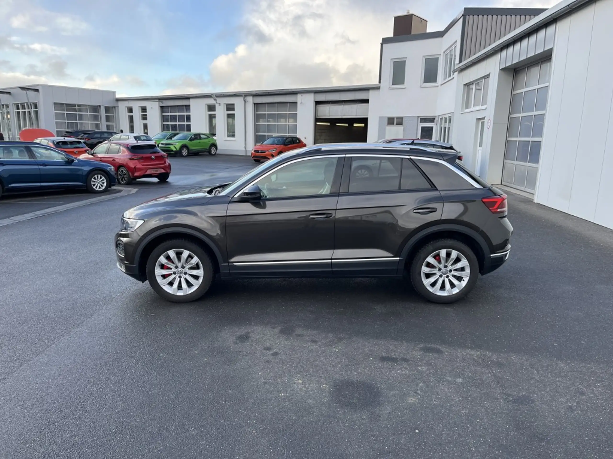 Volkswagen - T-Roc