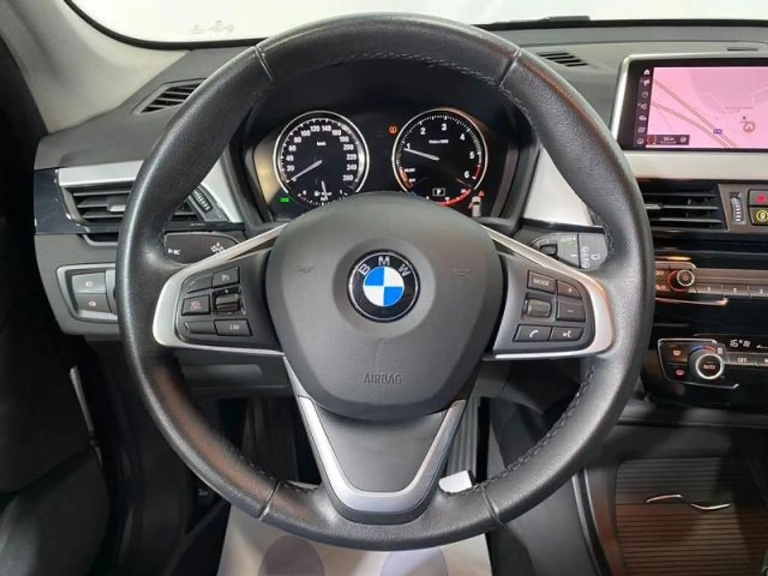 BMW - X1