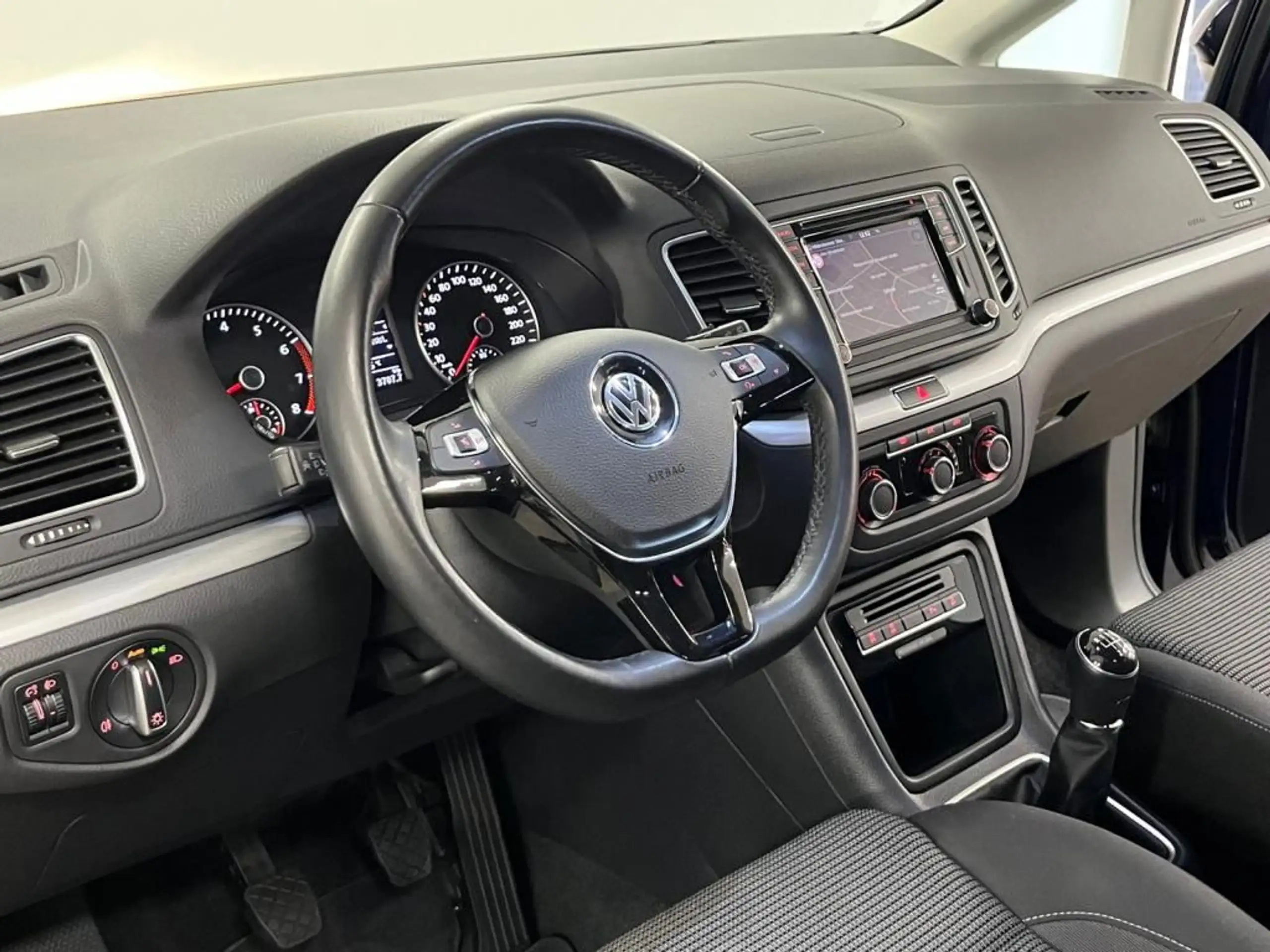 Volkswagen - Sharan